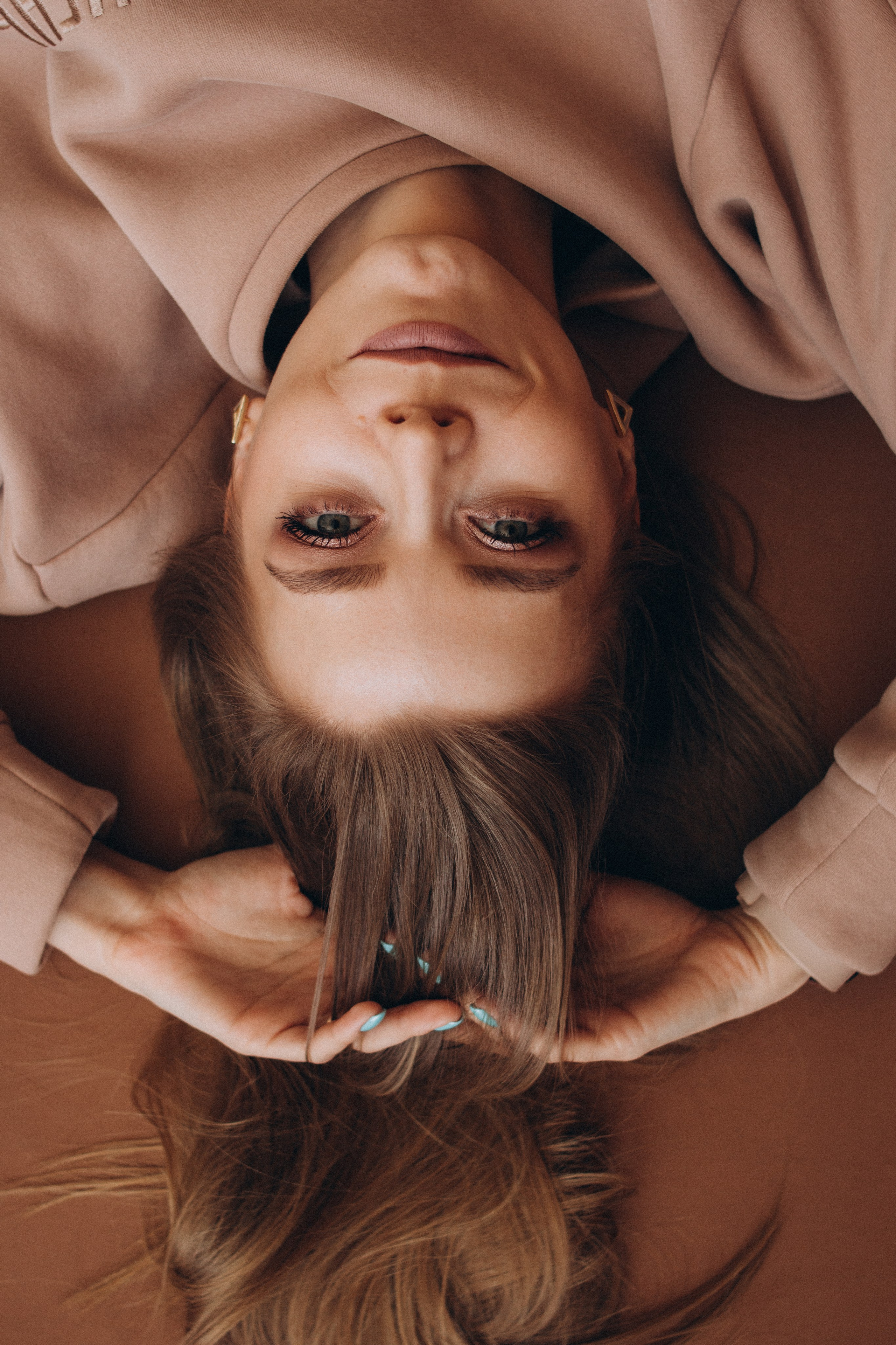 женский портрет, индивидуальная фотосессия новосибирск, фотосессия для девушки, фотосессия минимализм, студийное фото, фотограф новосибирск