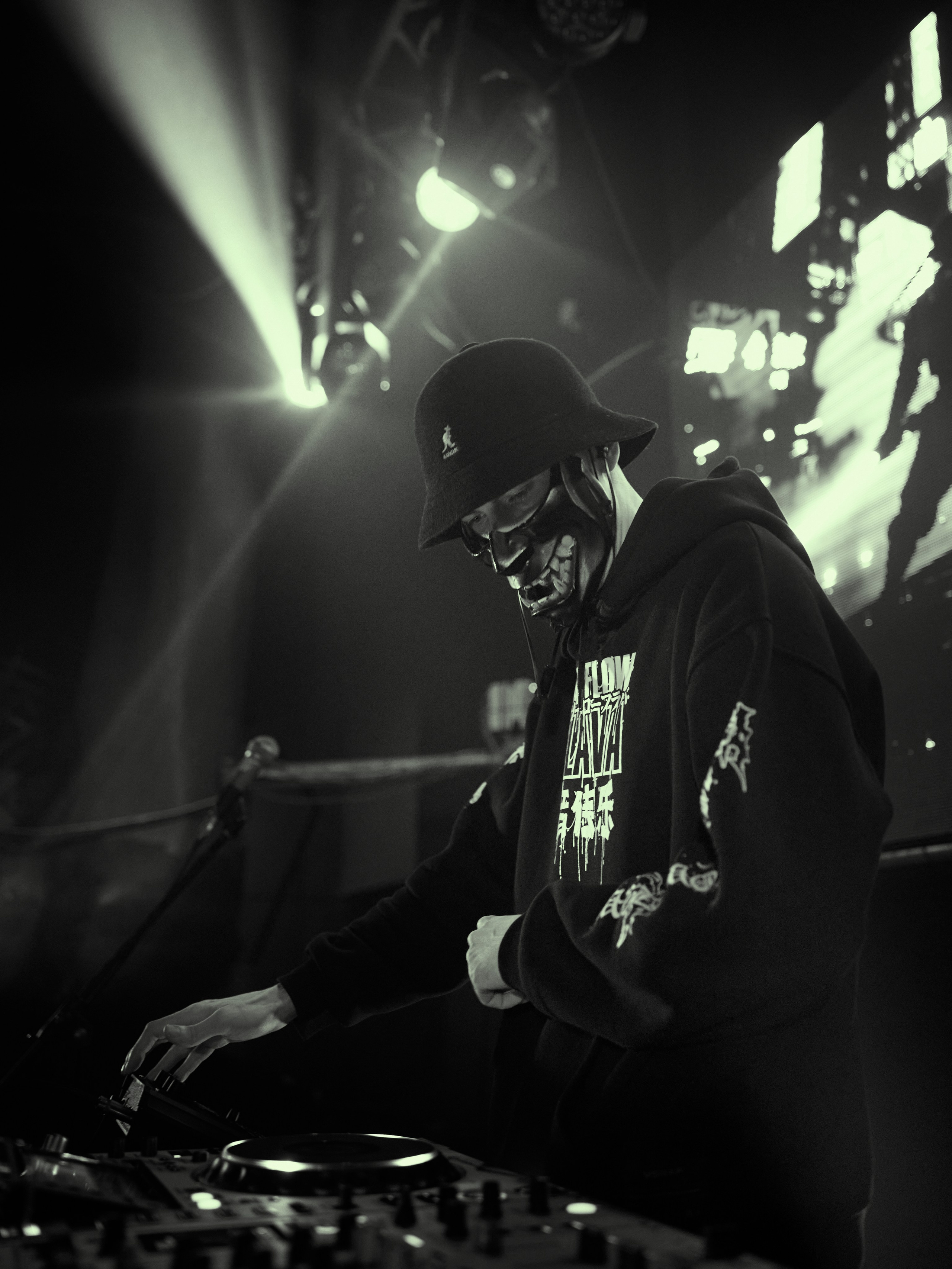 FREE FLOW FLAWA, NDLS404, NKOHA. IN STREET WE TRUST