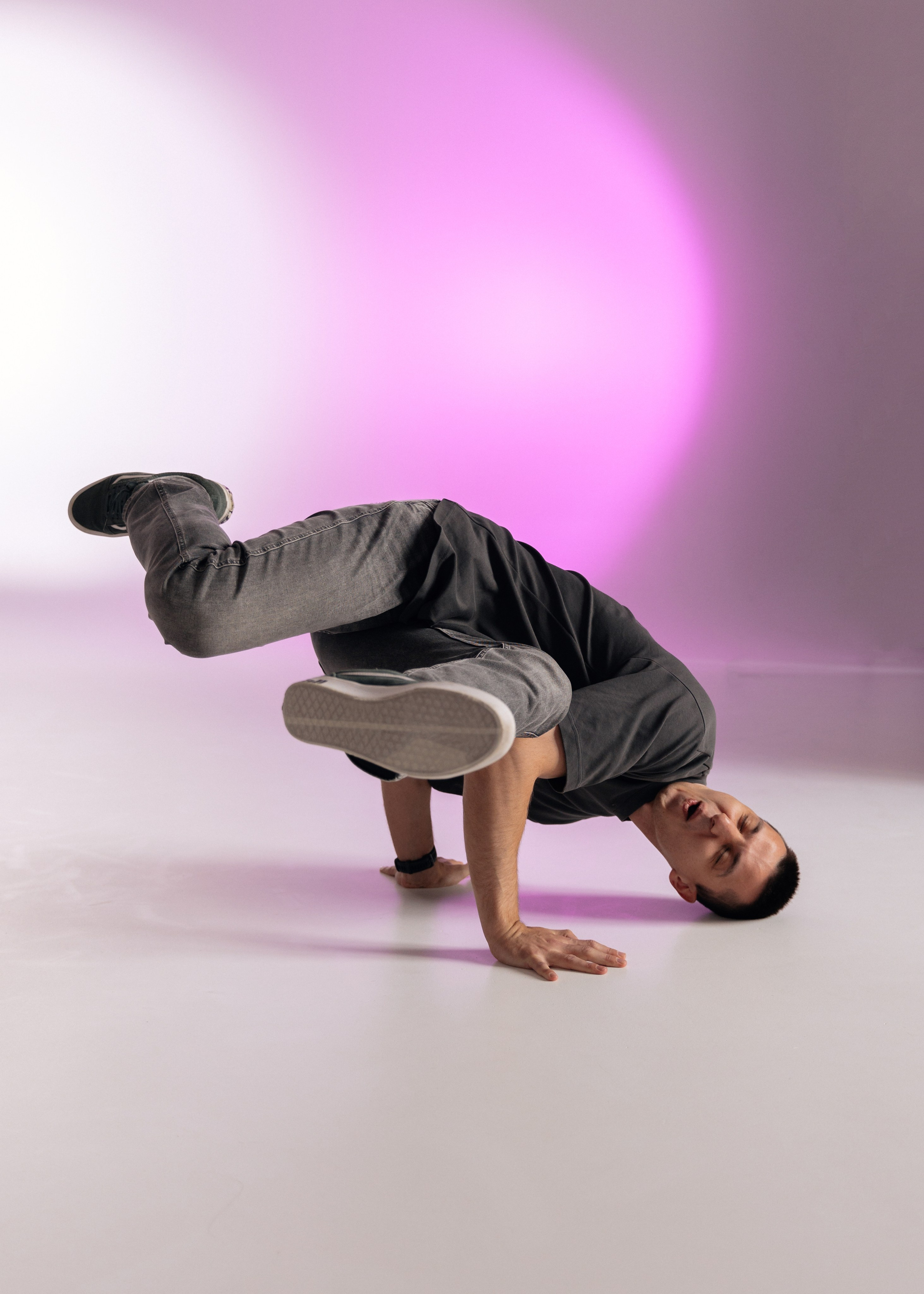 Беременная фотосессия в студии  Краснодар, Анапа, Сочи, Геленджик. Свадебный фотограф и видеограф Краснодар, Ростов, Сочи, Новороссийск