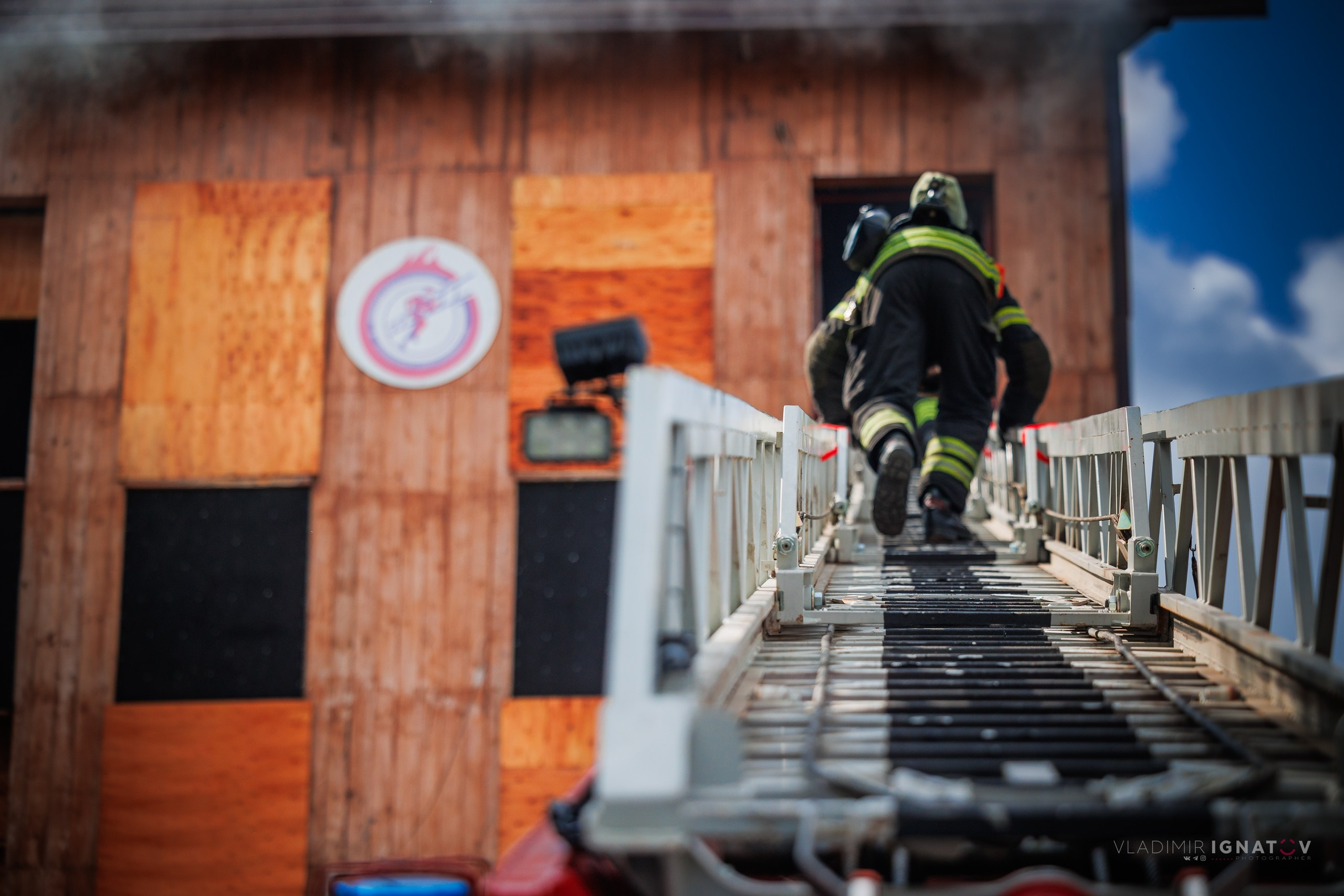 Пожарный репортёр Барнаул. Репортажный фотограф в Барнауле Владимир Игнатов