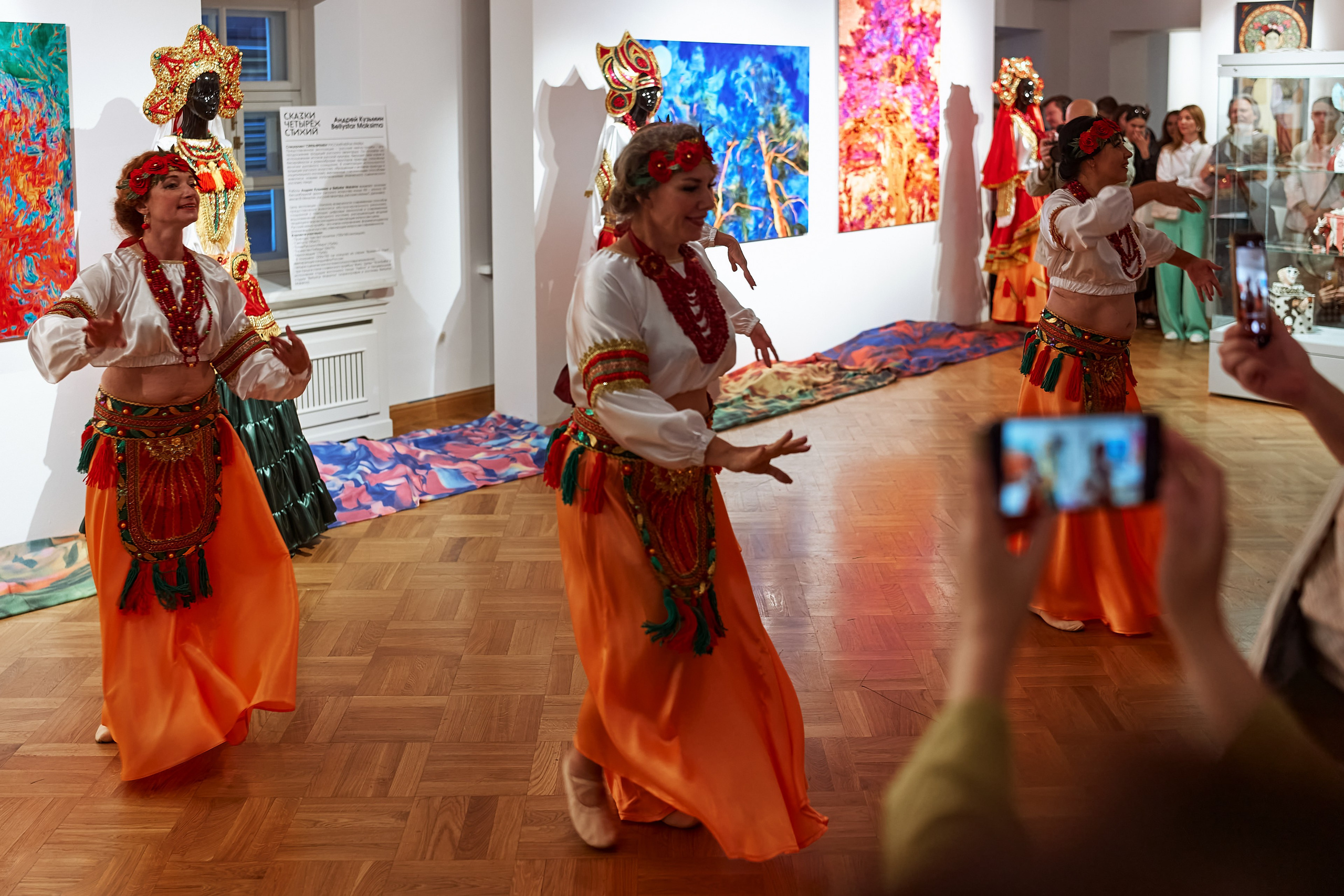 «Сказки 4-х стихий», во Всероссийском музее декоративного искусства. Авторская керамика в Москве, художник Екатерина Кудряшова