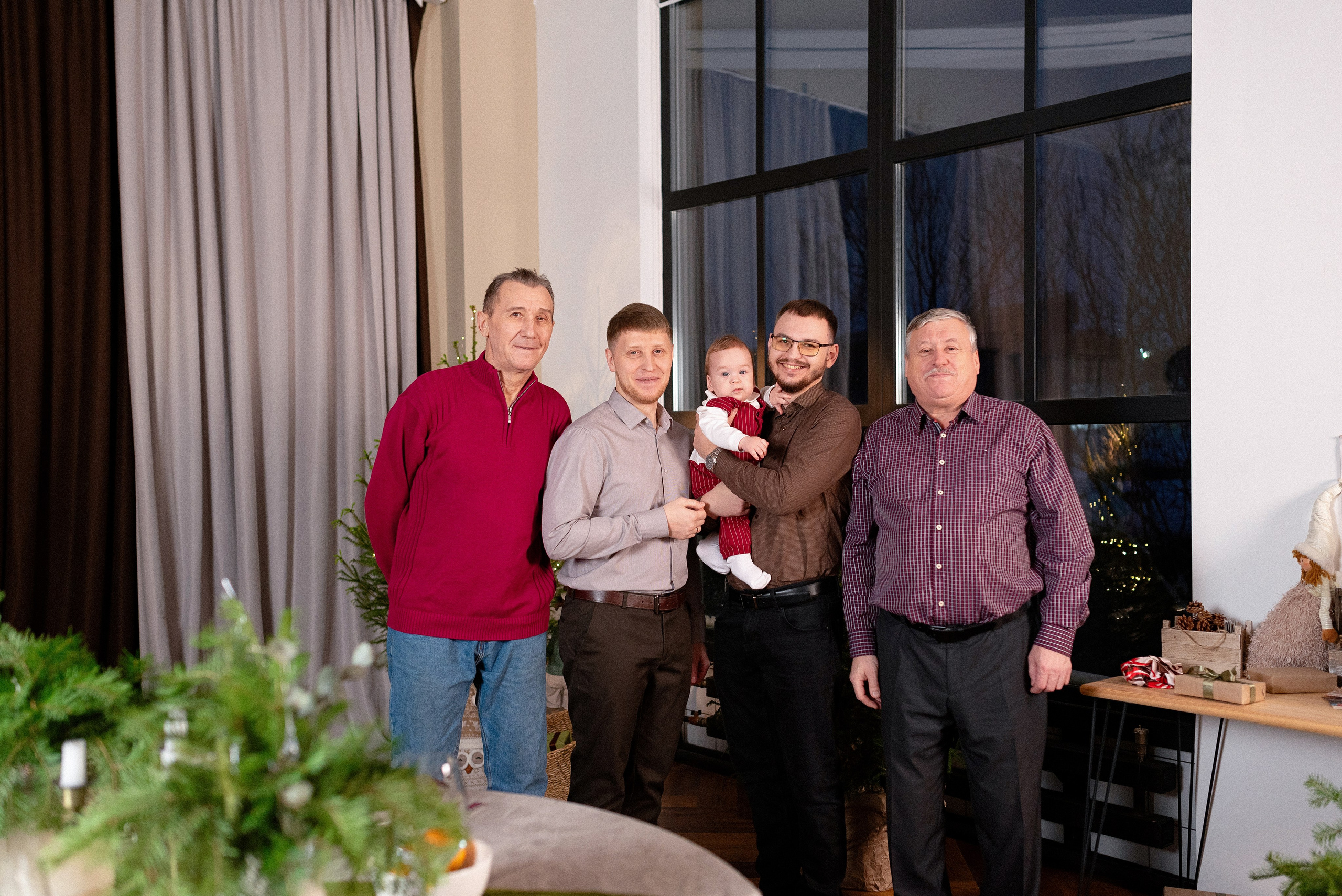 Семейная фотосессия в фотостудии Формат. Детский и семейный фотограф в Сургуте и Нефтеюганске Анна Старцева