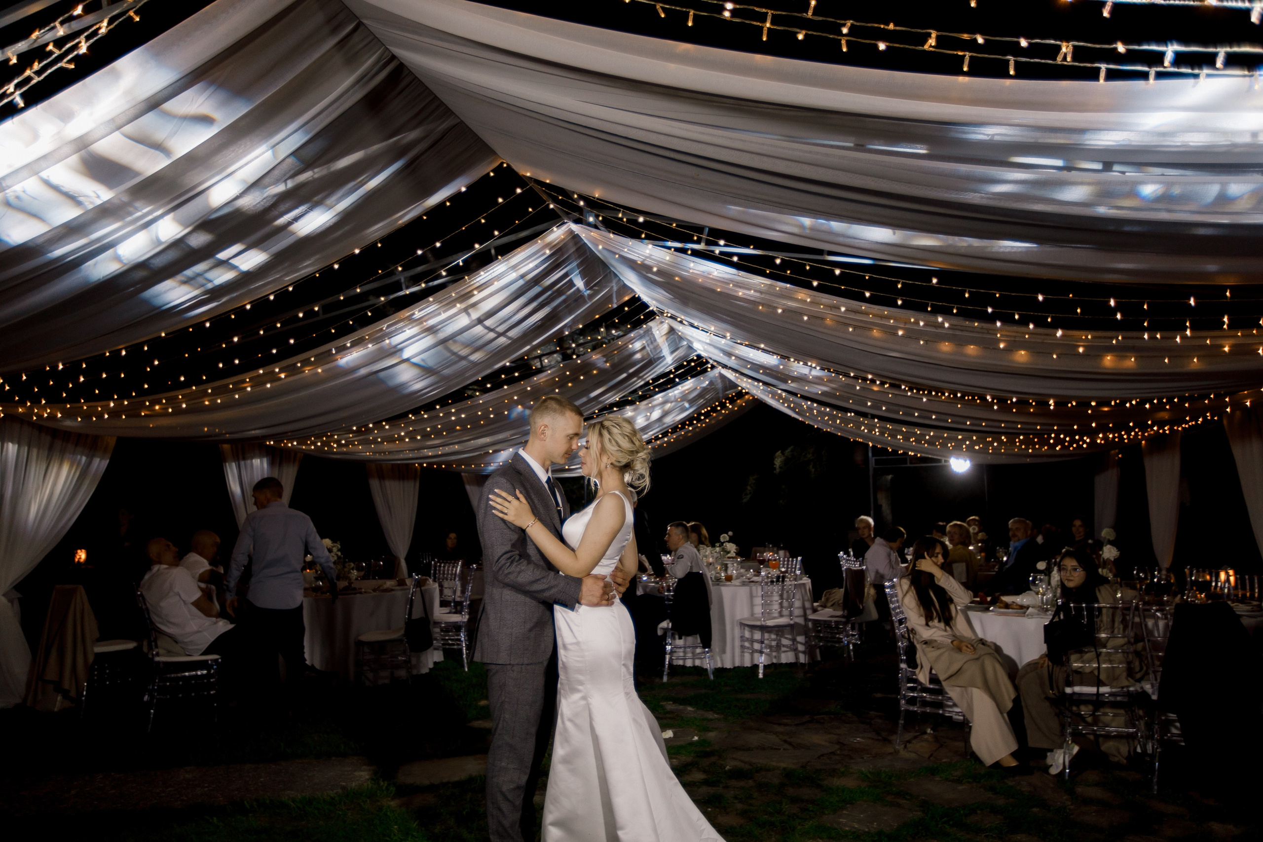 Денис и Алина. Белый замок. Фотограф Анна Лейман. Севастополь