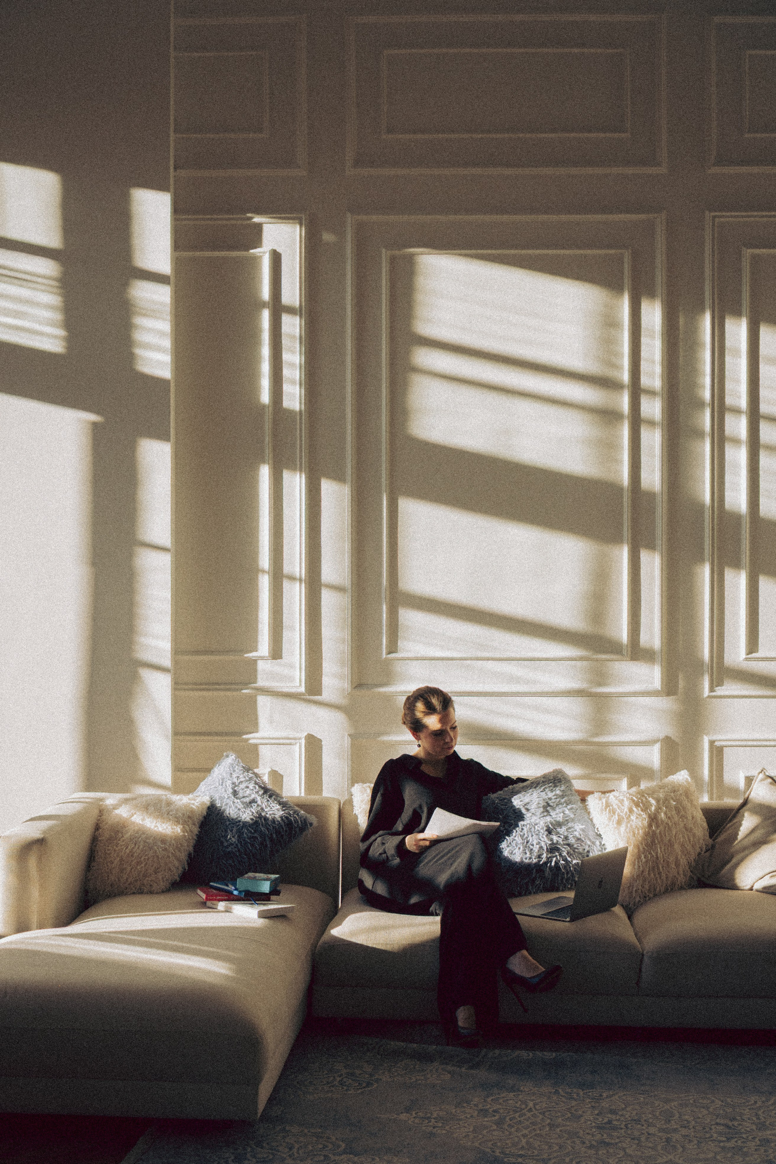 ФОТОСЕСИИЯ В СТУДИИ ДЛЯ ДЕВУШКИ ПСИХОЛОГА. Профессиональный фотограф, Санкт-Петербург — Виктория Богомолова