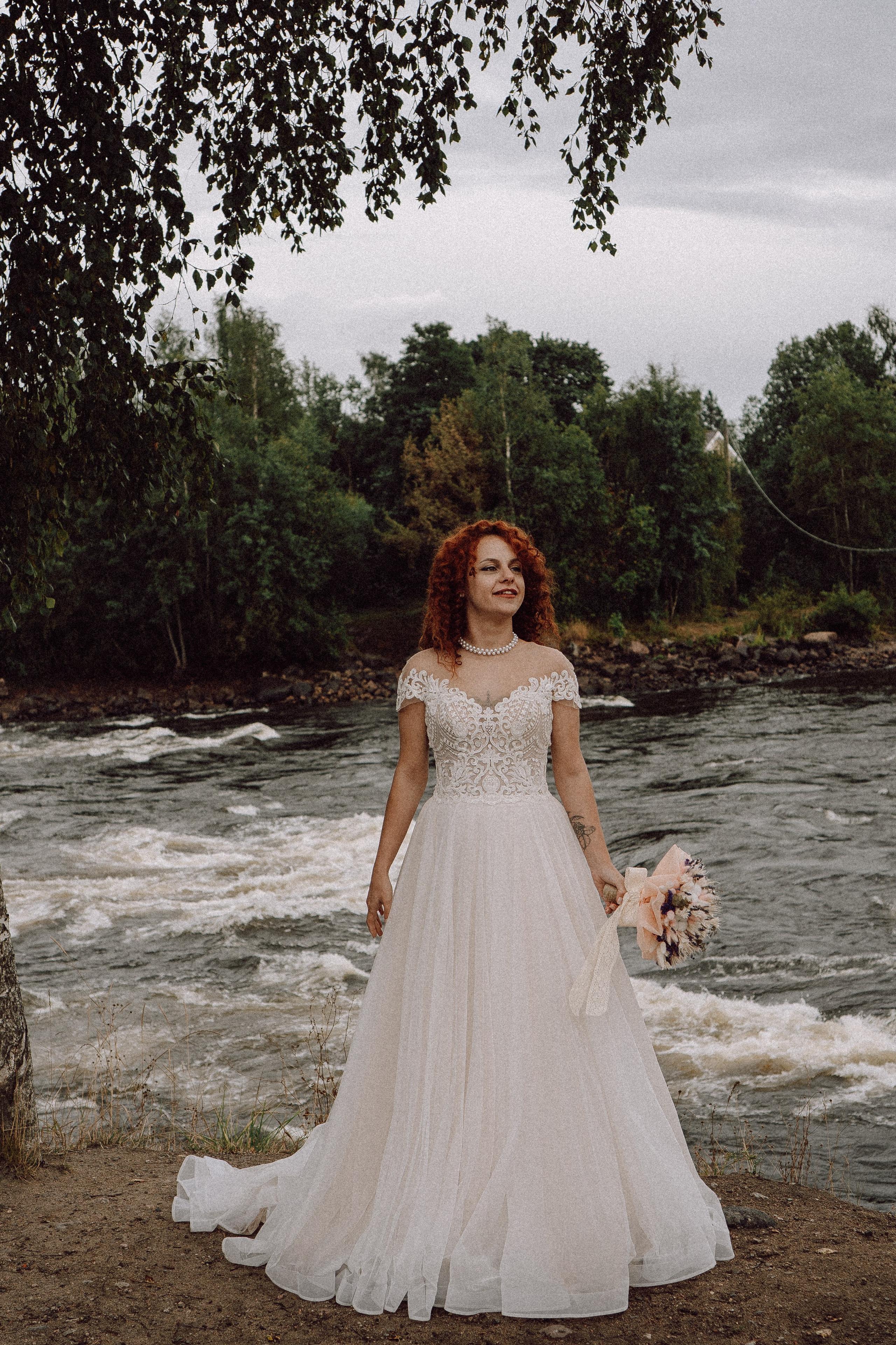СВАДЕБНАЯ ФОТОСЕССИИЯ ПАРЫ В ГОРОДЕ ПРИОЗЕРСК В СОСНОВОМ ЛЕСУ И С ПИКАПОМ. Профессиональный фотограф, Санкт-Петербург — Виктория Богомолова