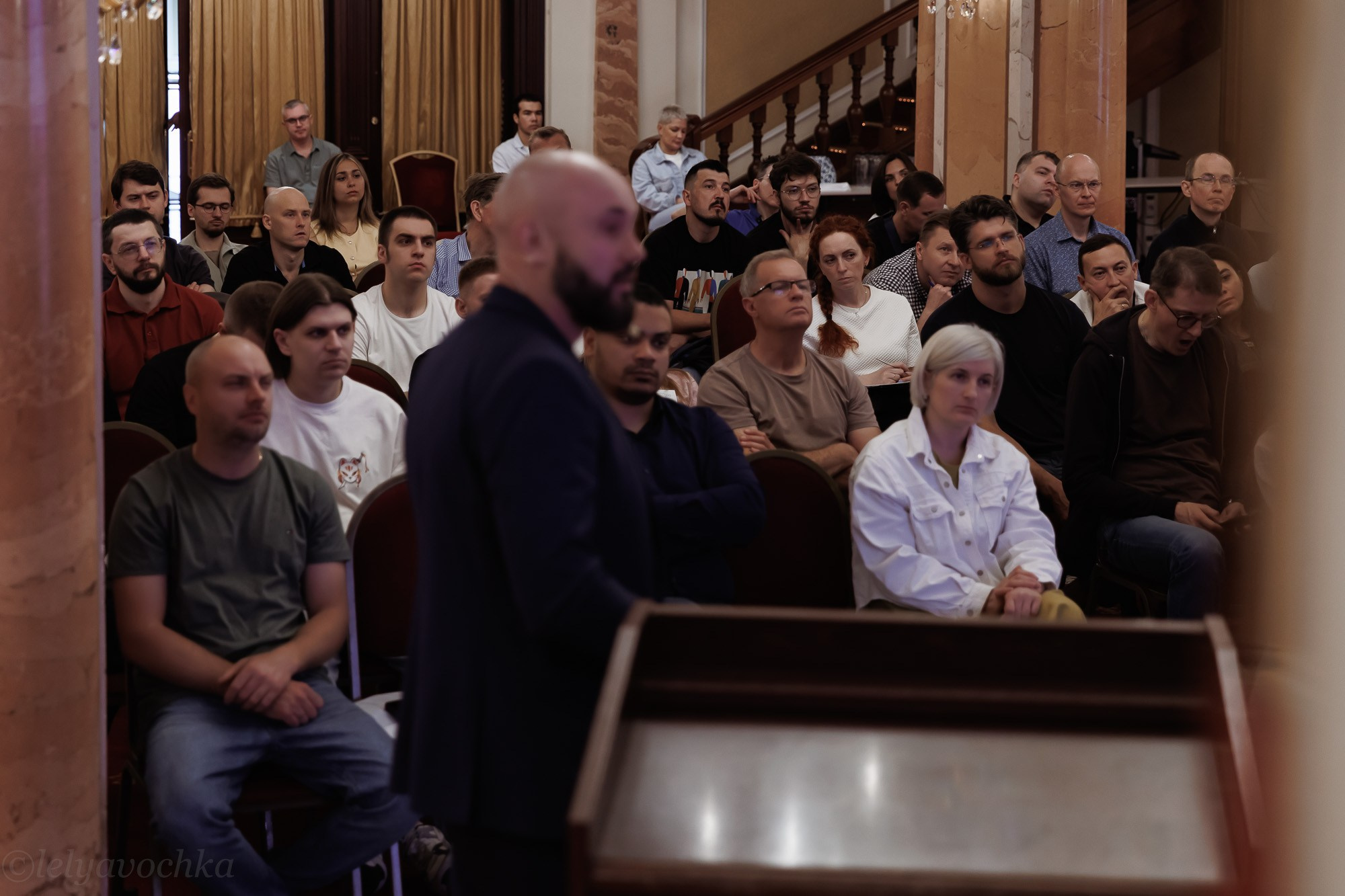 Теоретическая программа курса стоматолога Романа Новиченко в Гранд Отеле Эмеральд. Счастливый фотограф Елена Лелявочка Санкт-Петербург