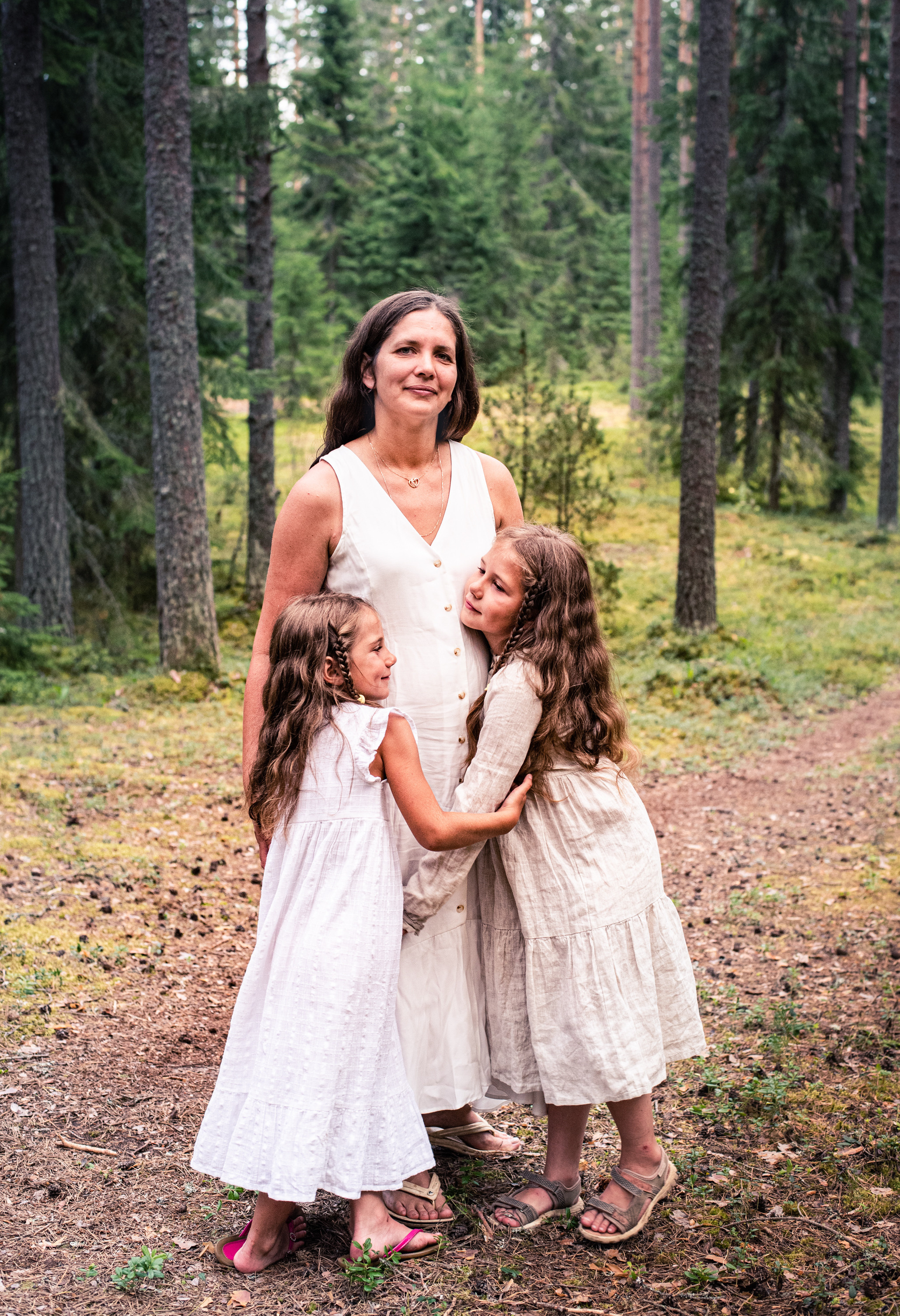 Сказка в сосновом лесу. Семейный фотограф в Москве Анна Коропова