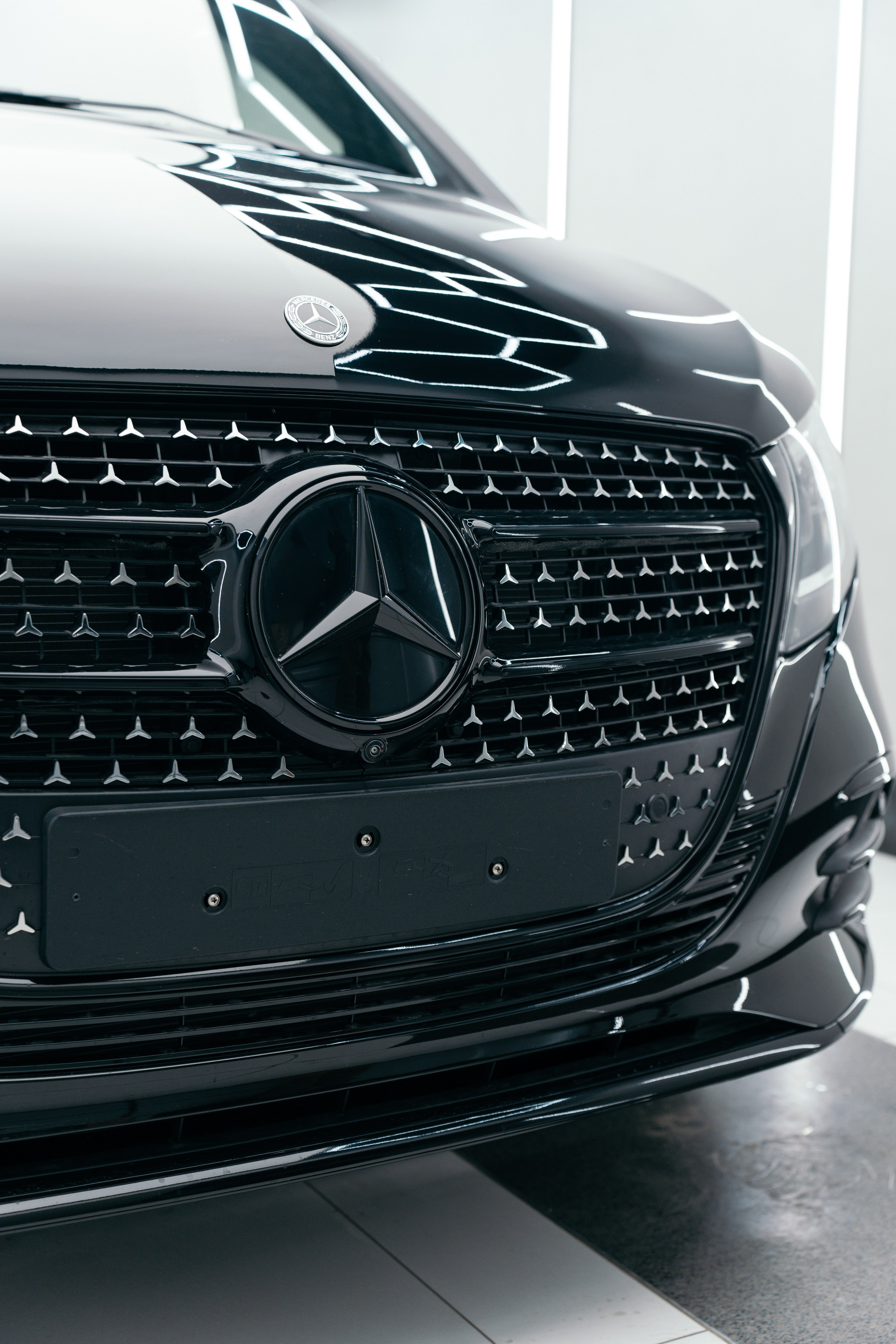 Triumph Car Services. Photographer based in moscow Peter Tchana