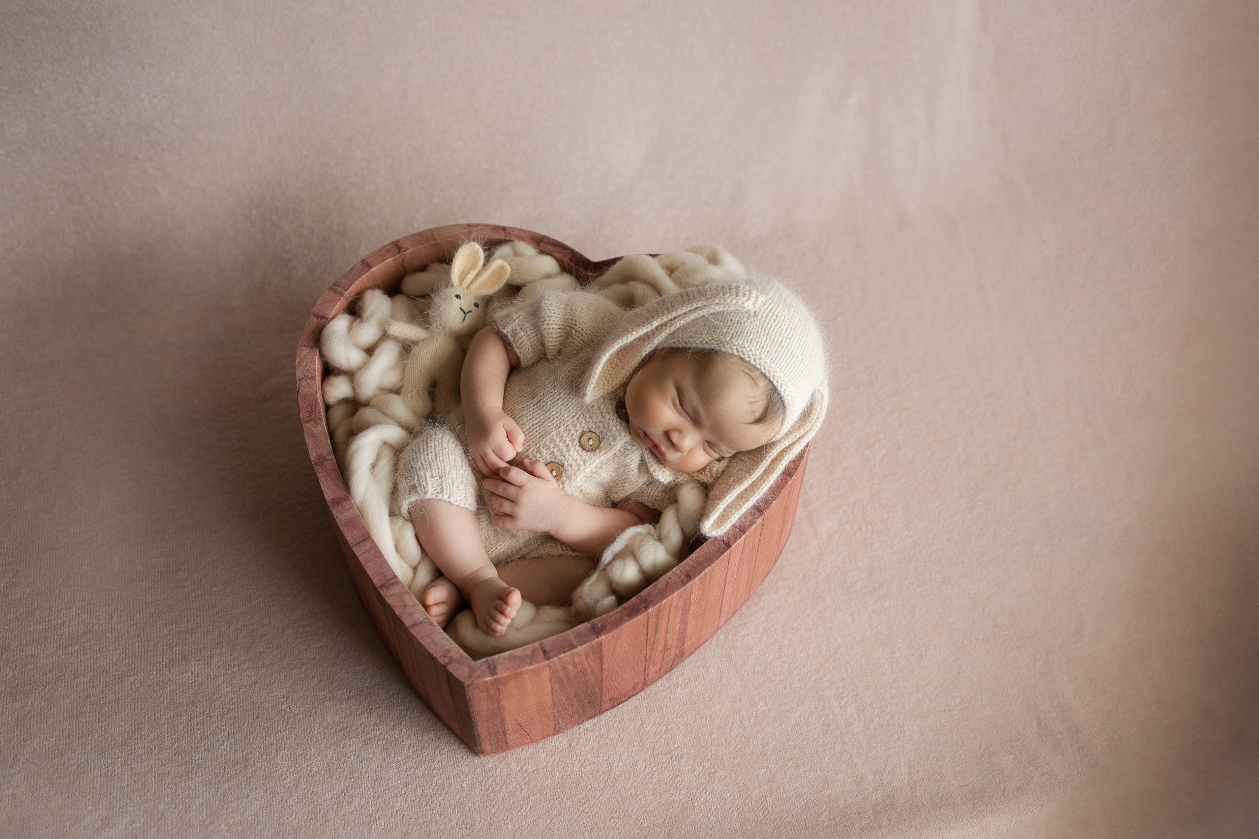 Фотосессия новорожденных девочек. Фотограф новорожденных в г. Миасс Анна Плотникова