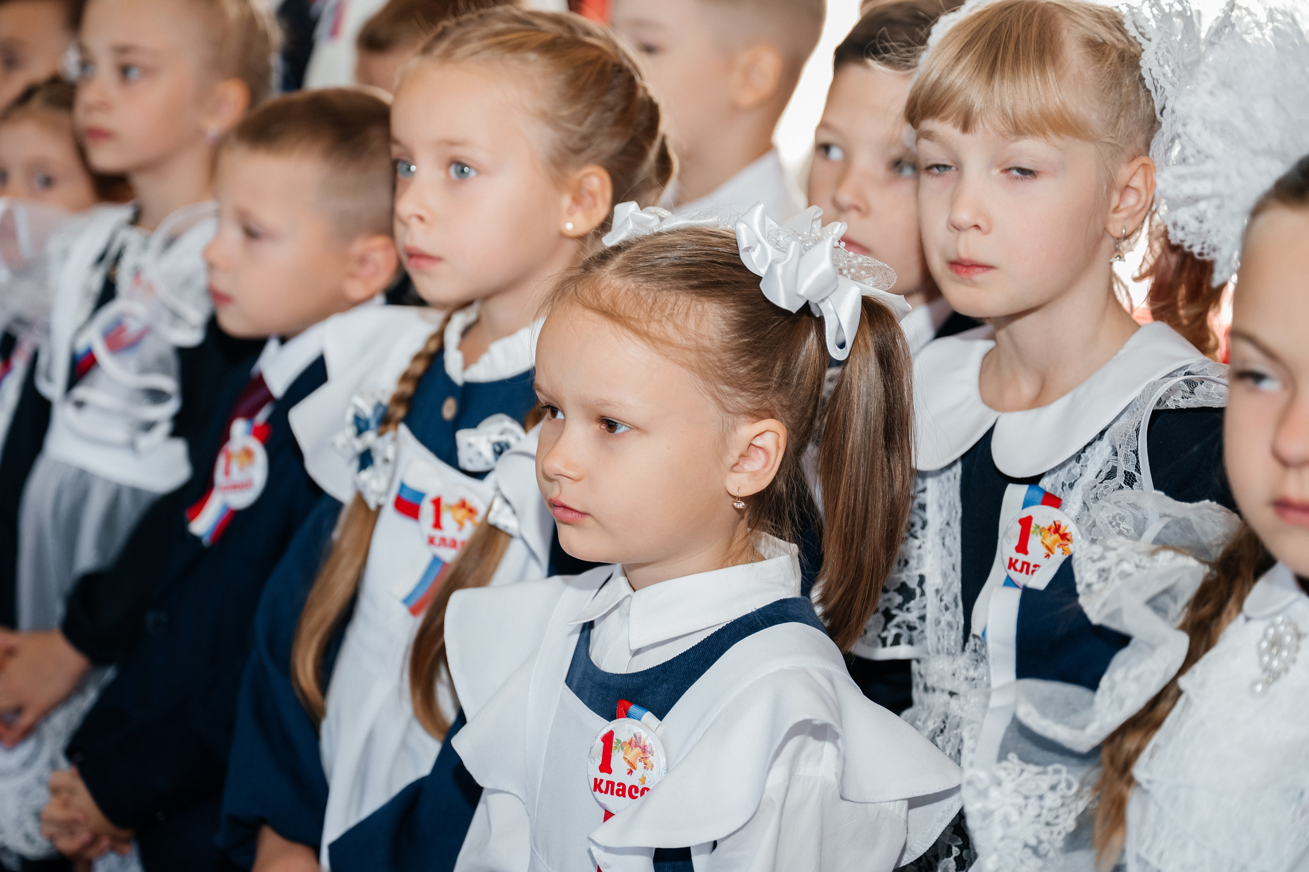 День первоклассника. Школьный фотограф в Валуйках. Фотосессии для выпускников и изготовление выпускных альбомов в городе Валуйки и в Белгородской области