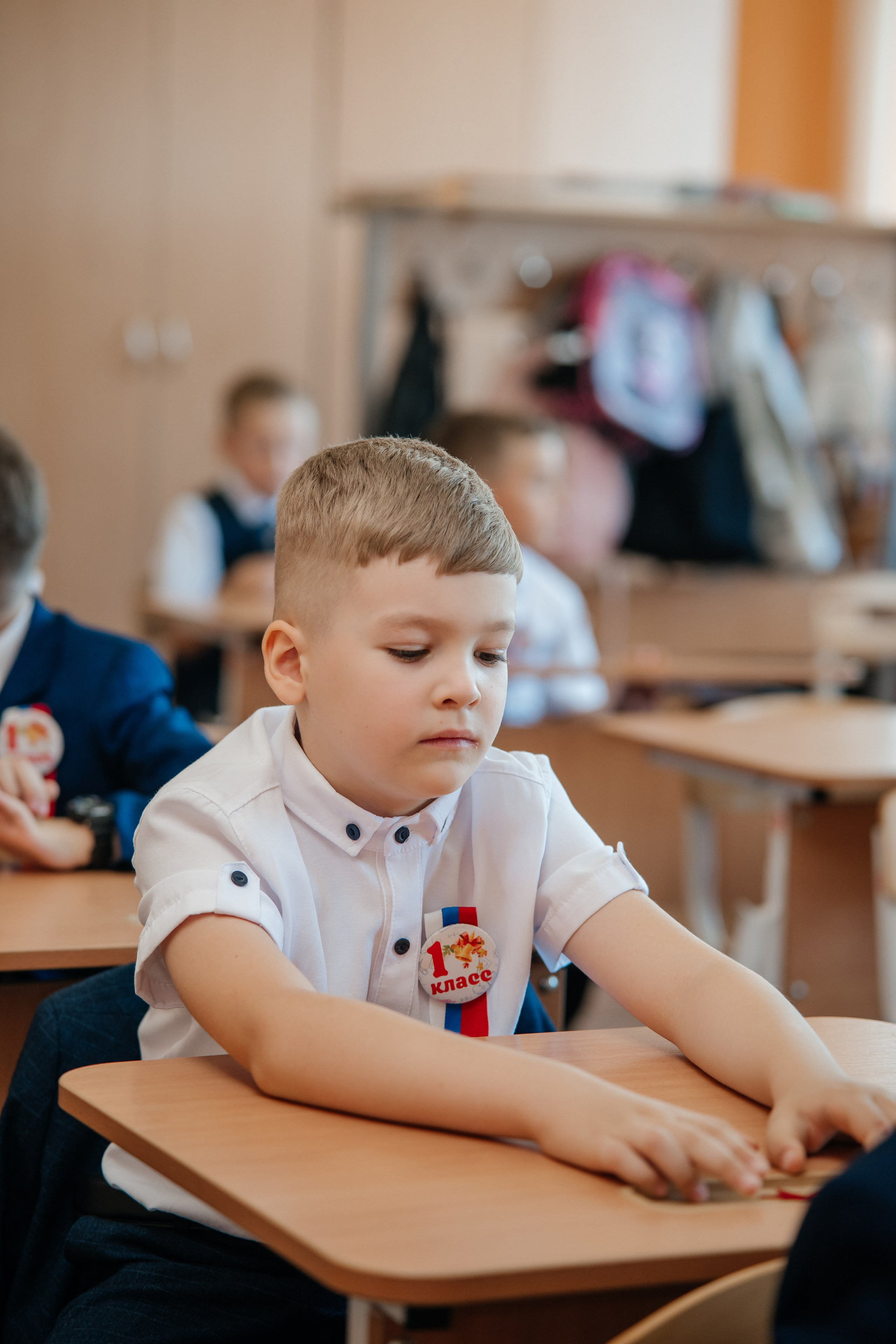 День первоклассника. Школьный фотограф в Валуйках. Фотосессии для выпускников и изготовление выпускных альбомов в городе Валуйки и в Белгородской области