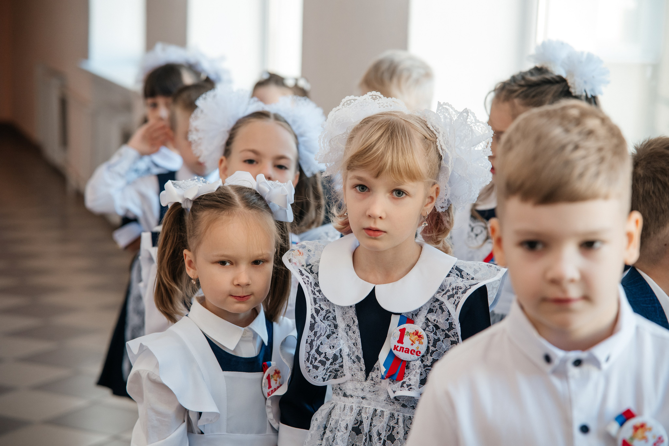 День первоклассника. Школьный фотограф в Валуйках. Фотосессии для выпускников и изготовление выпускных альбомов в городе Валуйки и в Белгородской области