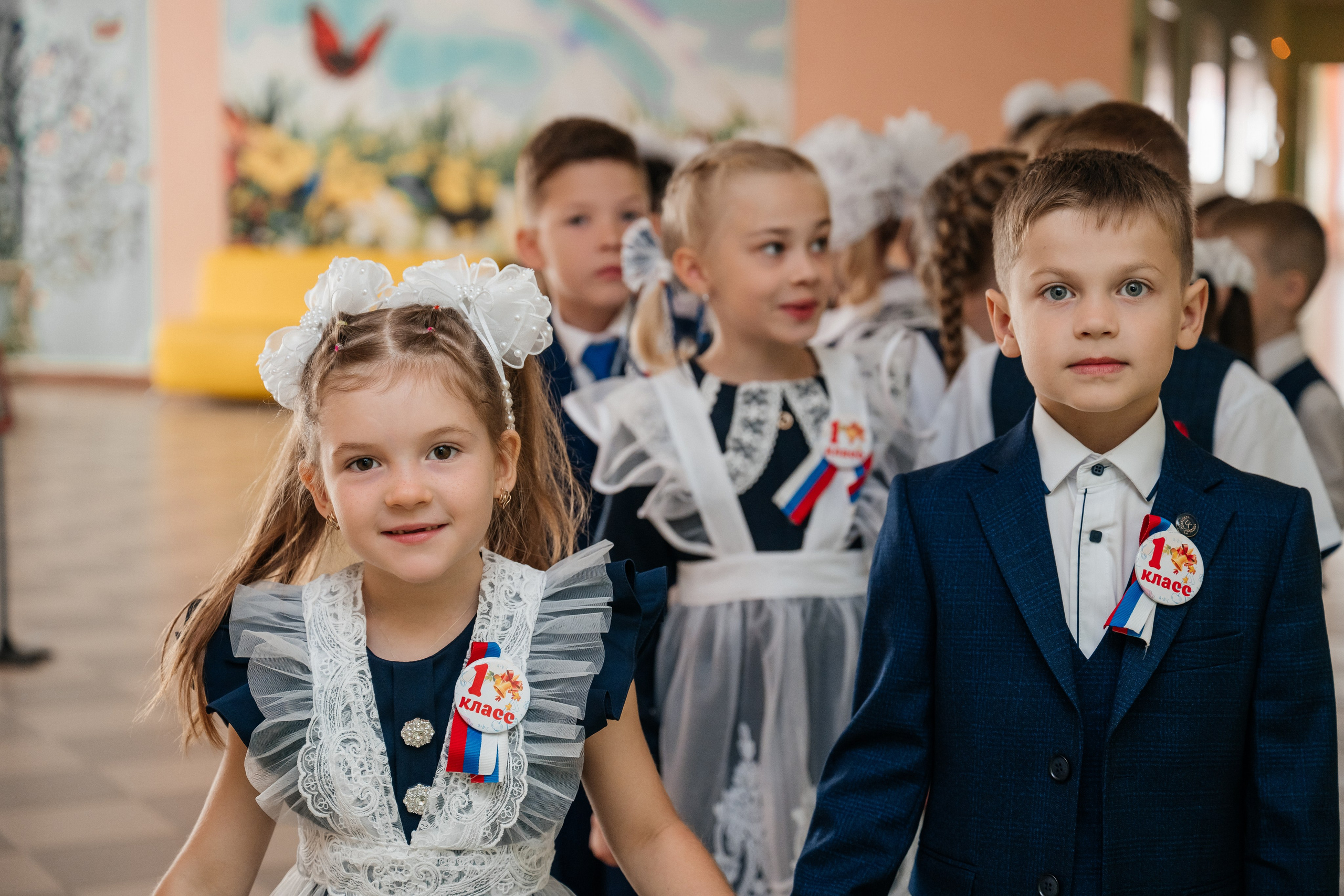 День первоклассника. Школьный фотограф в Валуйках. Фотосессии для выпускников и изготовление выпускных альбомов в городе Валуйки и в Белгородской области