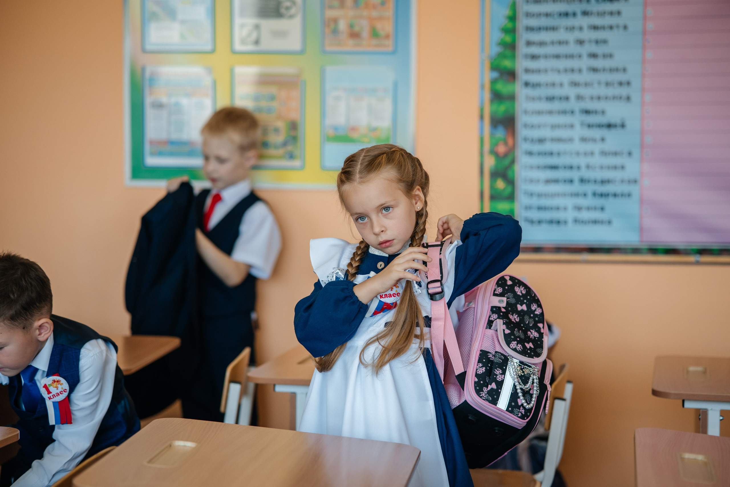 День первоклассника. Школьный фотограф в Валуйках. Фотосессии для выпускников и изготовление выпускных альбомов в городе Валуйки и в Белгородской области