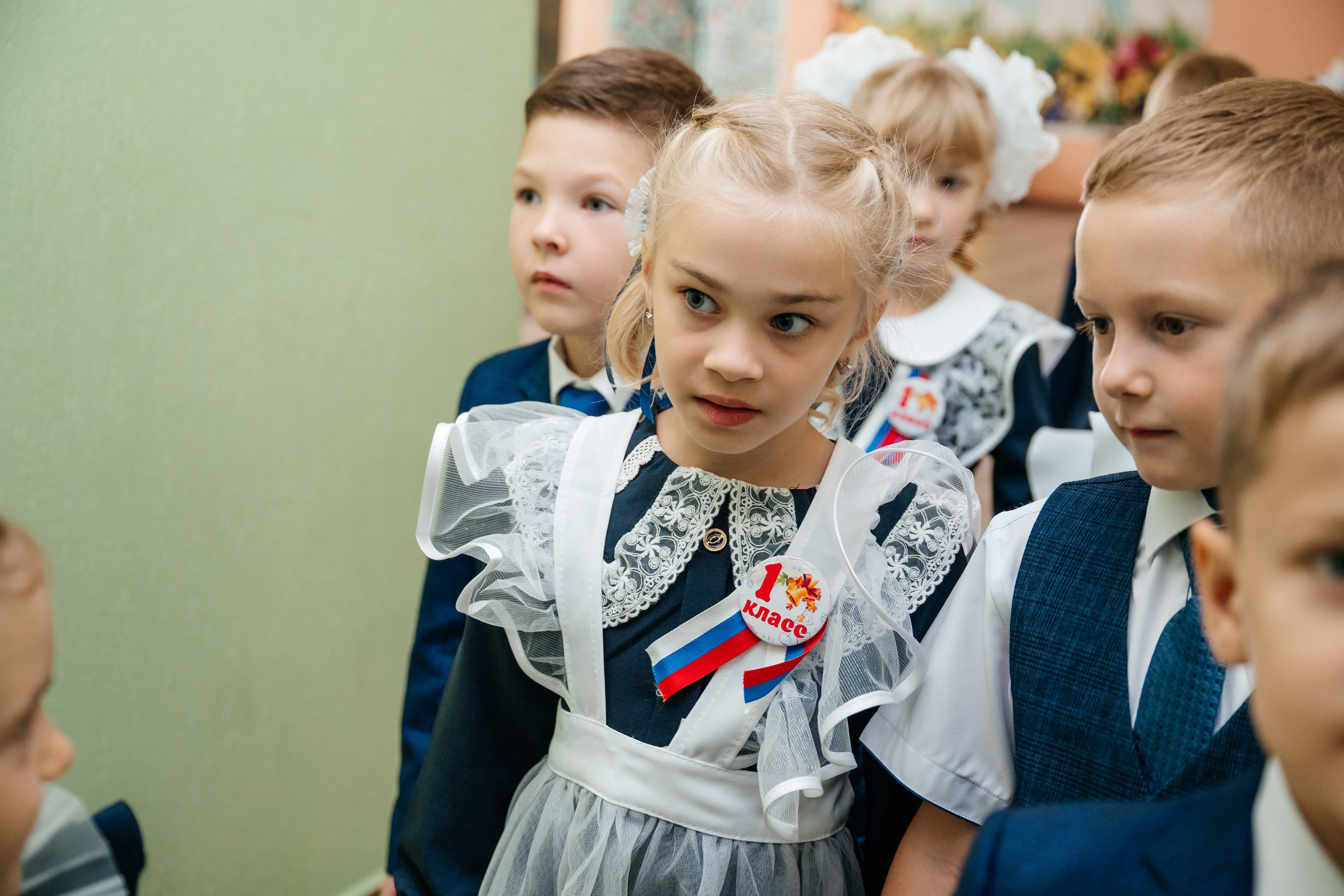 День первоклассника. Школьный фотограф в Валуйках. Фотосессии для выпускников и изготовление выпускных альбомов в городе Валуйки и в Белгородской области