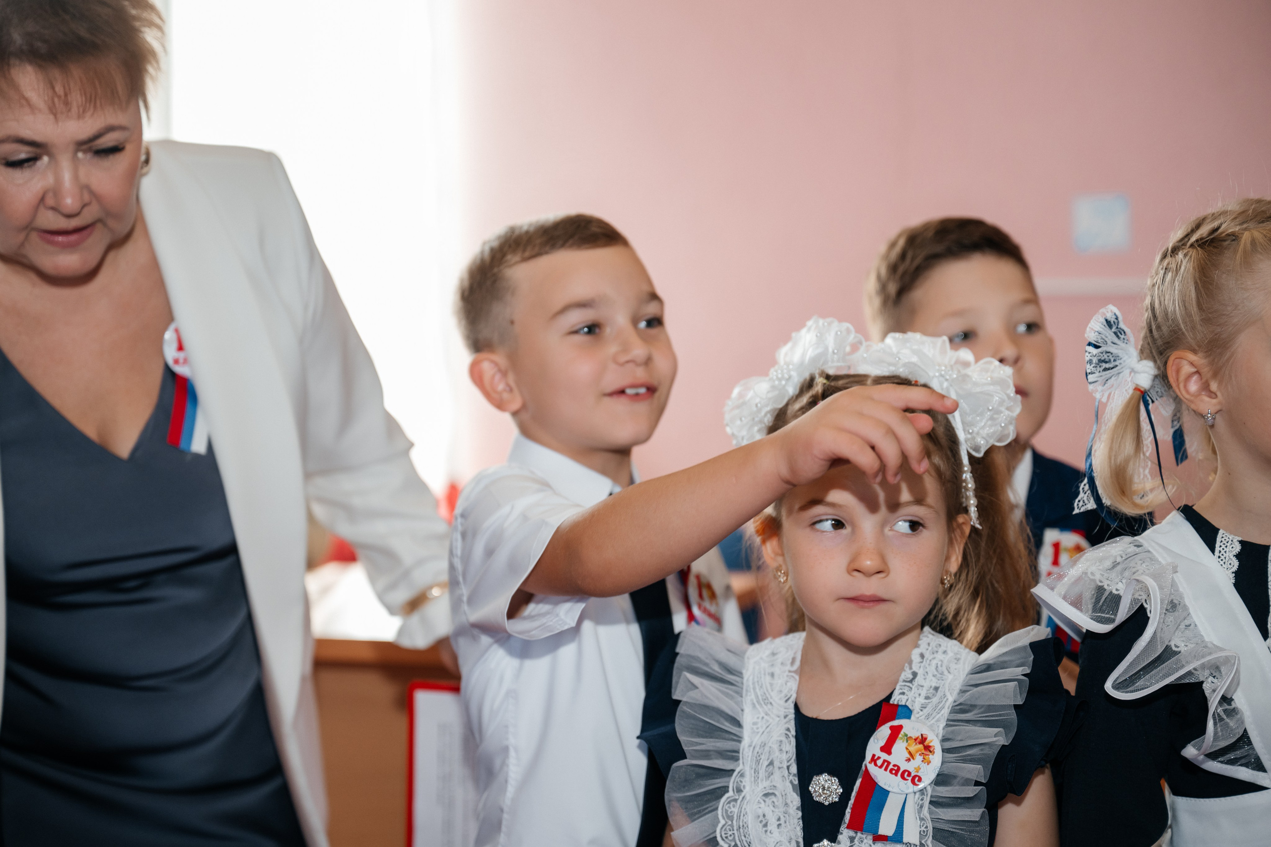 День первоклассника. Школьный фотограф в Валуйках. Фотосессии для выпускников и изготовление выпускных альбомов в городе Валуйки и в Белгородской области