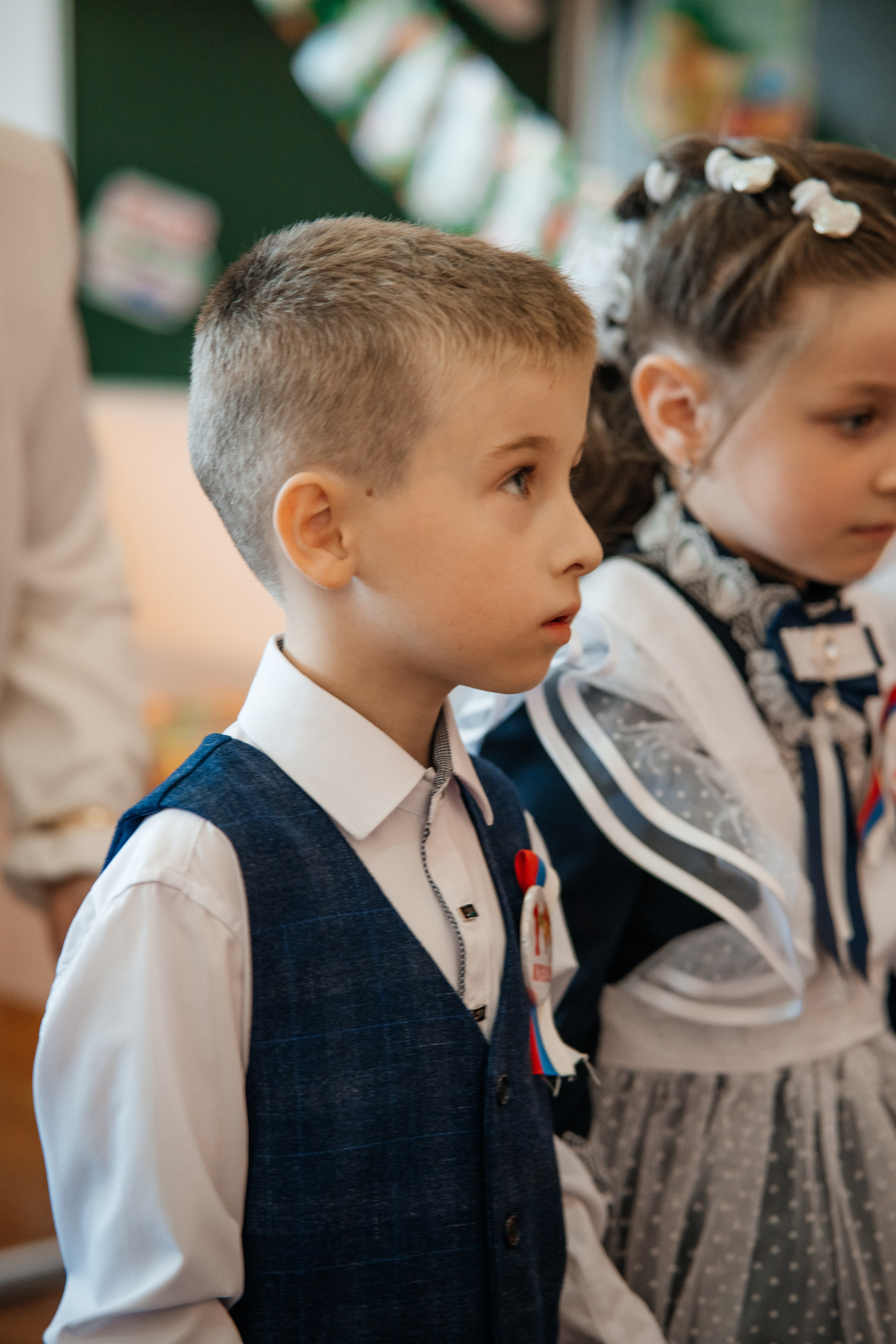 День первоклассника. Школьный фотограф в Валуйках. Фотосессии для выпускников и изготовление выпускных альбомов в городе Валуйки и в Белгородской области