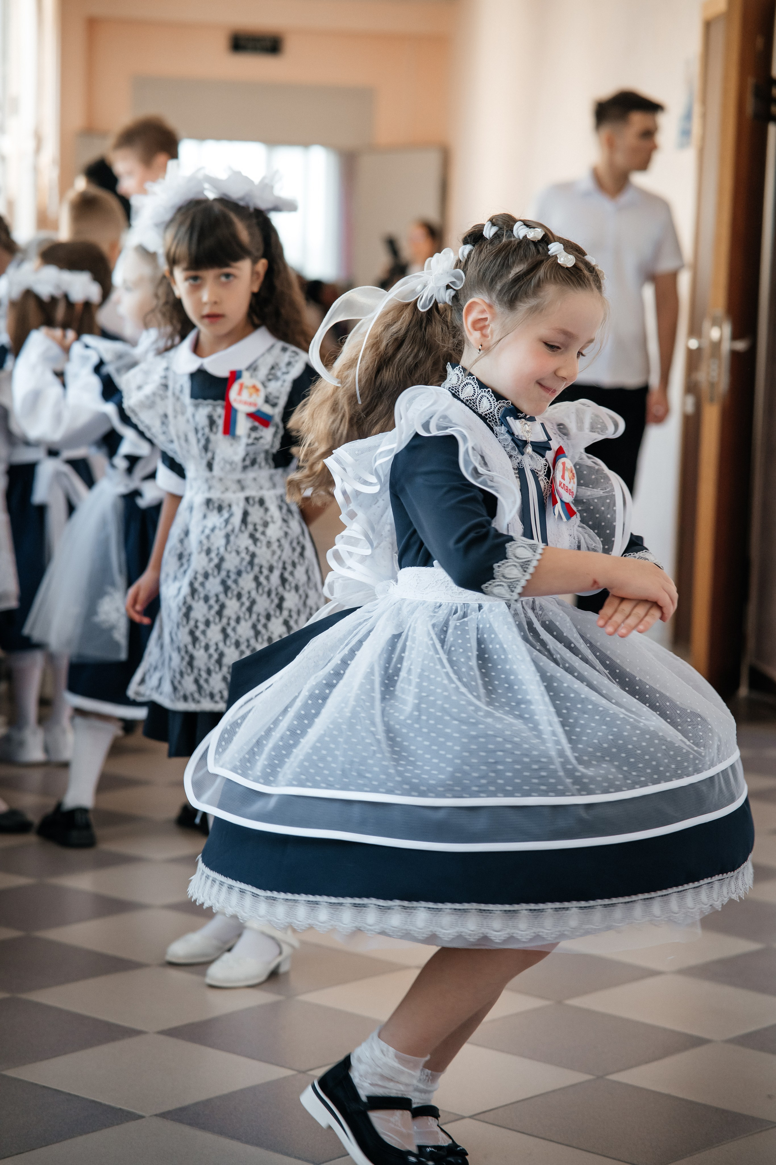 День первоклассника. Школьный фотограф в Валуйках. Фотосессии для выпускников и изготовление выпускных альбомов в городе Валуйки и в Белгородской области