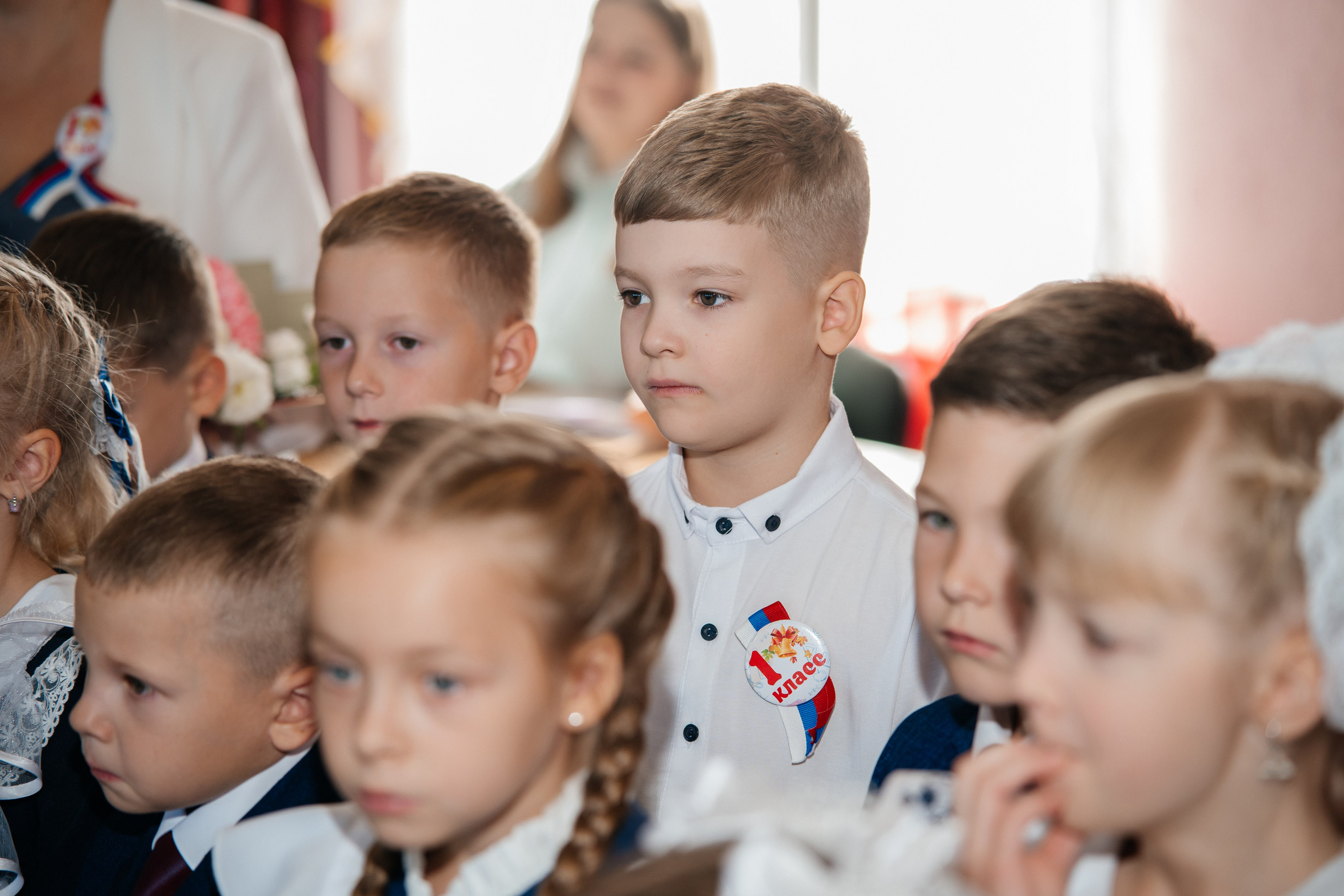 День первоклассника. Школьный фотограф в Валуйках. Фотосессии для выпускников и изготовление выпускных альбомов в городе Валуйки и в Белгородской области