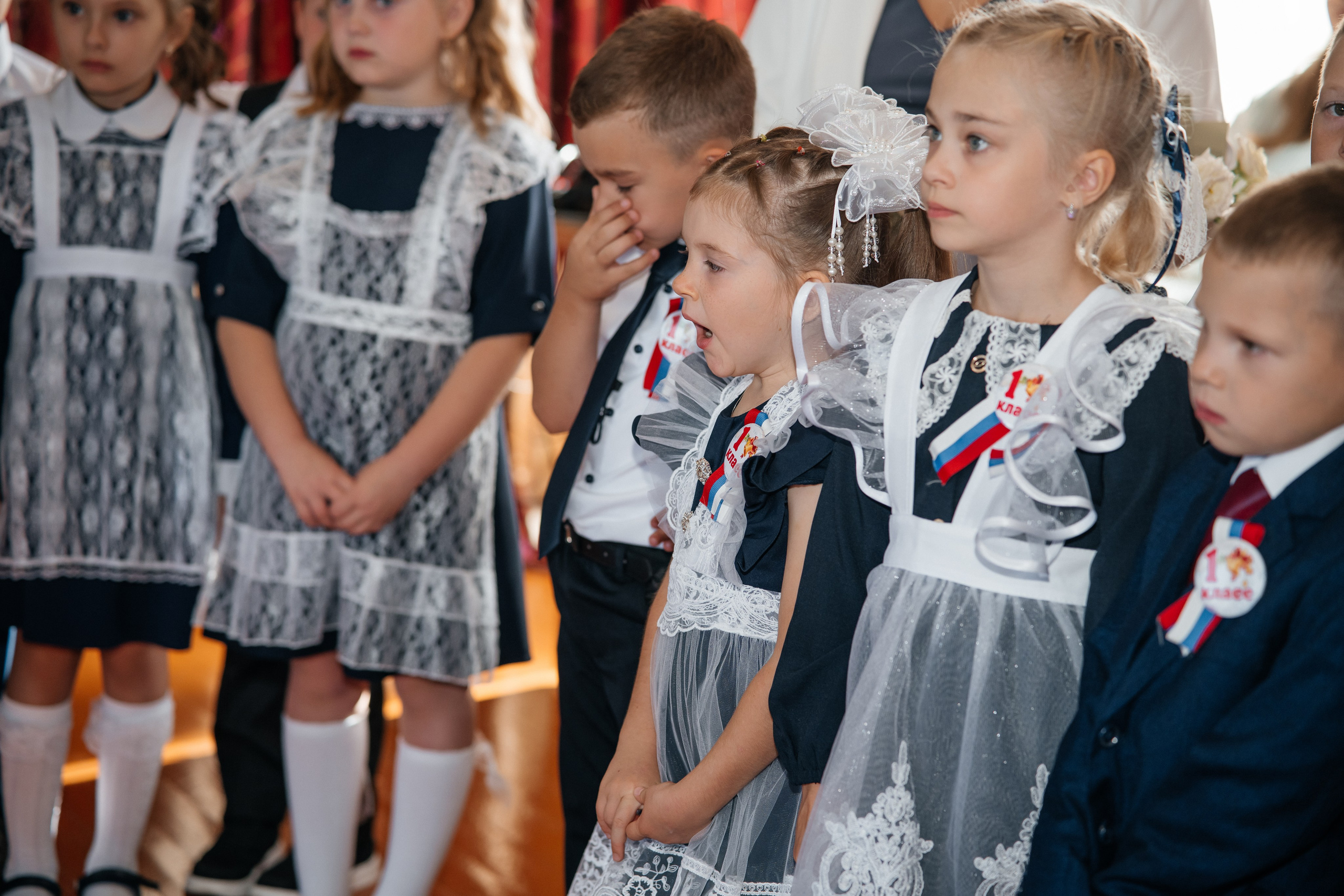 День первоклассника. Школьный фотограф в Валуйках. Фотосессии для выпускников и изготовление выпускных альбомов в городе Валуйки и в Белгородской области