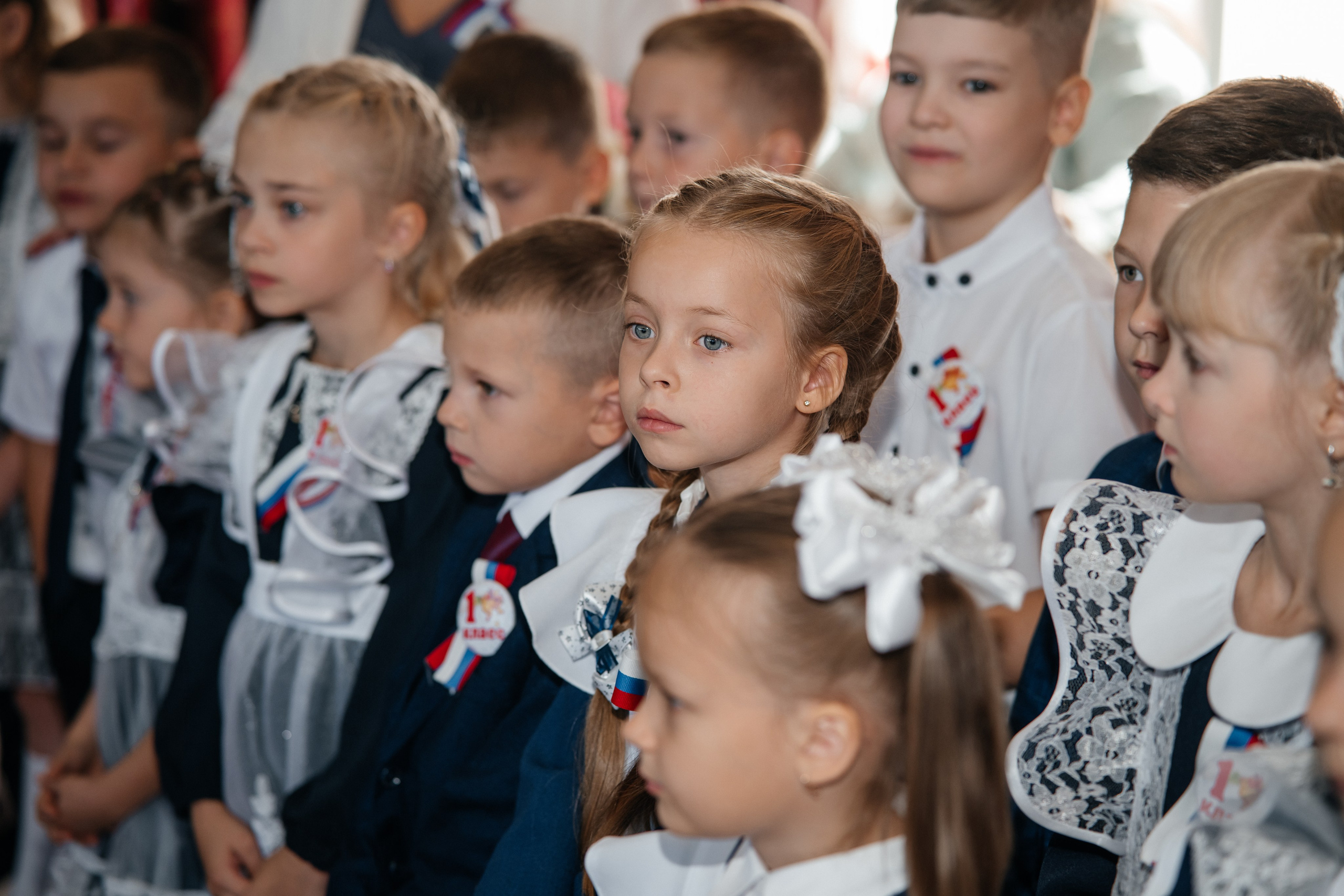 День первоклассника. Школьный фотограф в Валуйках. Фотосессии для выпускников и изготовление выпускных альбомов в городе Валуйки и в Белгородской области
