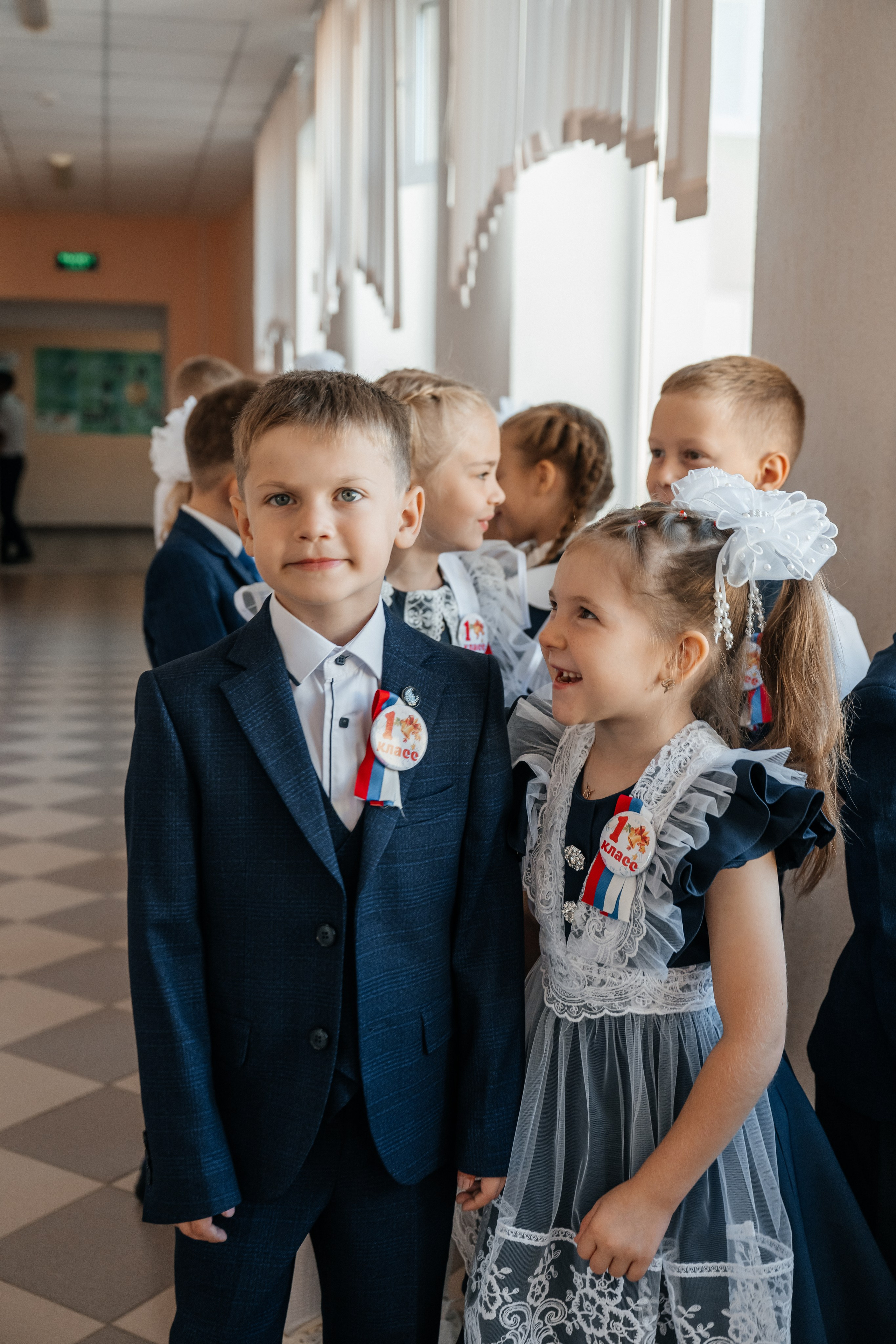 День первоклассника. Школьный фотограф в Валуйках. Фотосессии для выпускников и изготовление выпускных альбомов в городе Валуйки и в Белгородской области