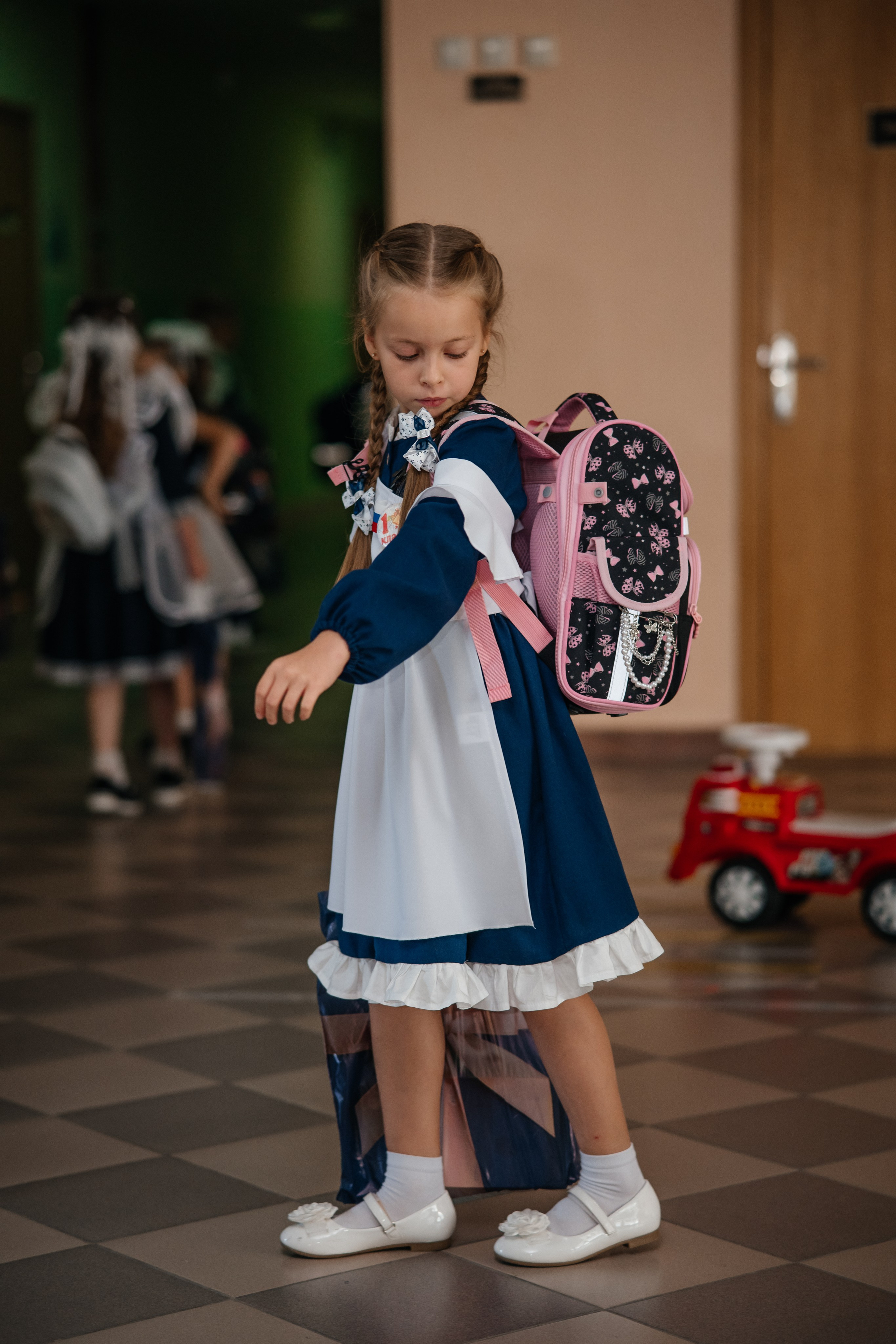 День первоклассника. Школьный фотограф в Валуйках. Фотосессии для выпускников и изготовление выпускных альбомов в городе Валуйки и в Белгородской области