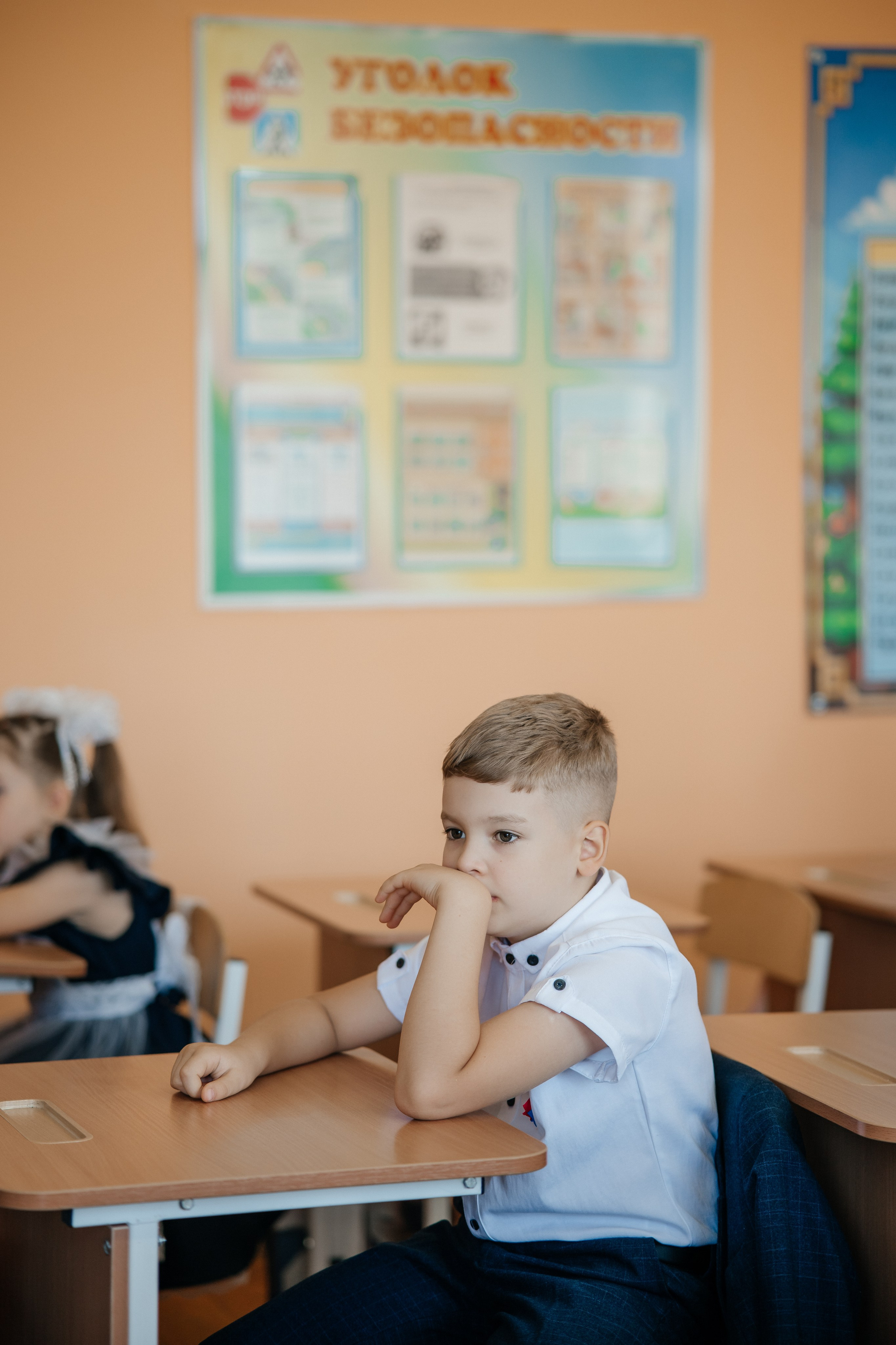 День первоклассника. Школьный фотограф в Валуйках. Фотосессии для выпускников и изготовление выпускных альбомов в городе Валуйки и в Белгородской области