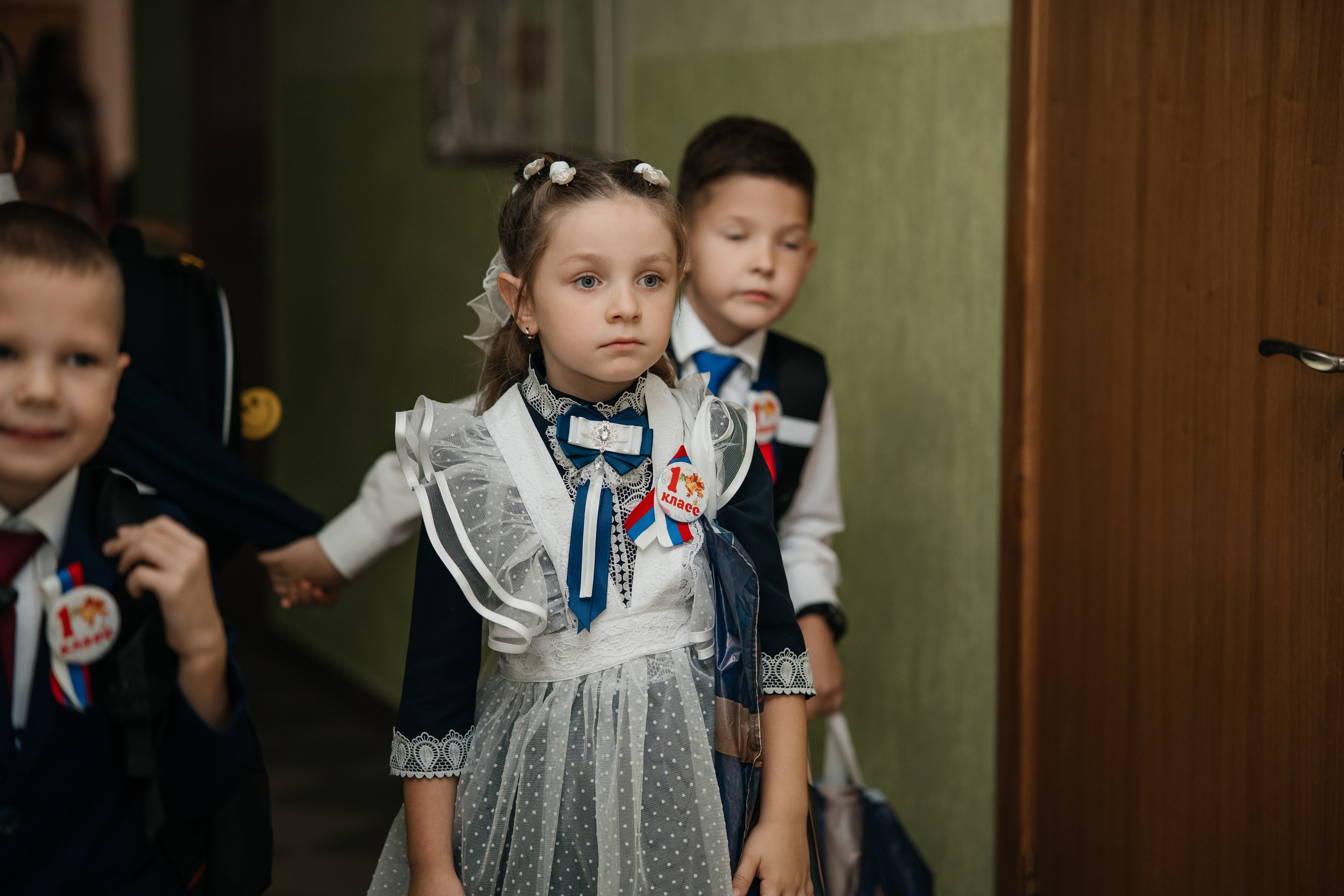 День первоклассника. Школьный фотограф в Валуйках. Фотосессии для выпускников и изготовление выпускных альбомов в городе Валуйки и в Белгородской области
