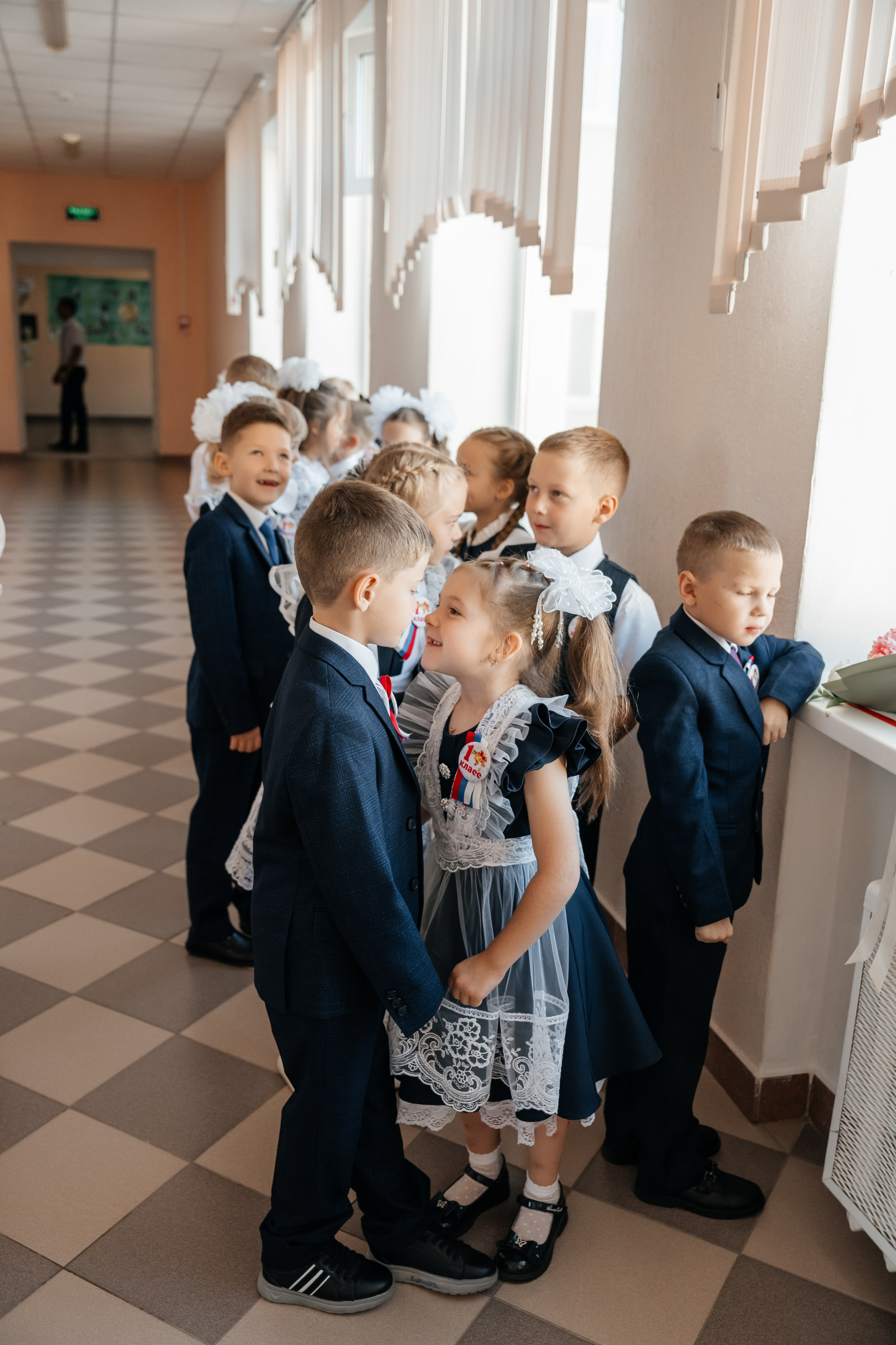 День первоклассника. Школьный фотограф в Валуйках. Фотосессии для выпускников и изготовление выпускных альбомов в городе Валуйки и в Белгородской области