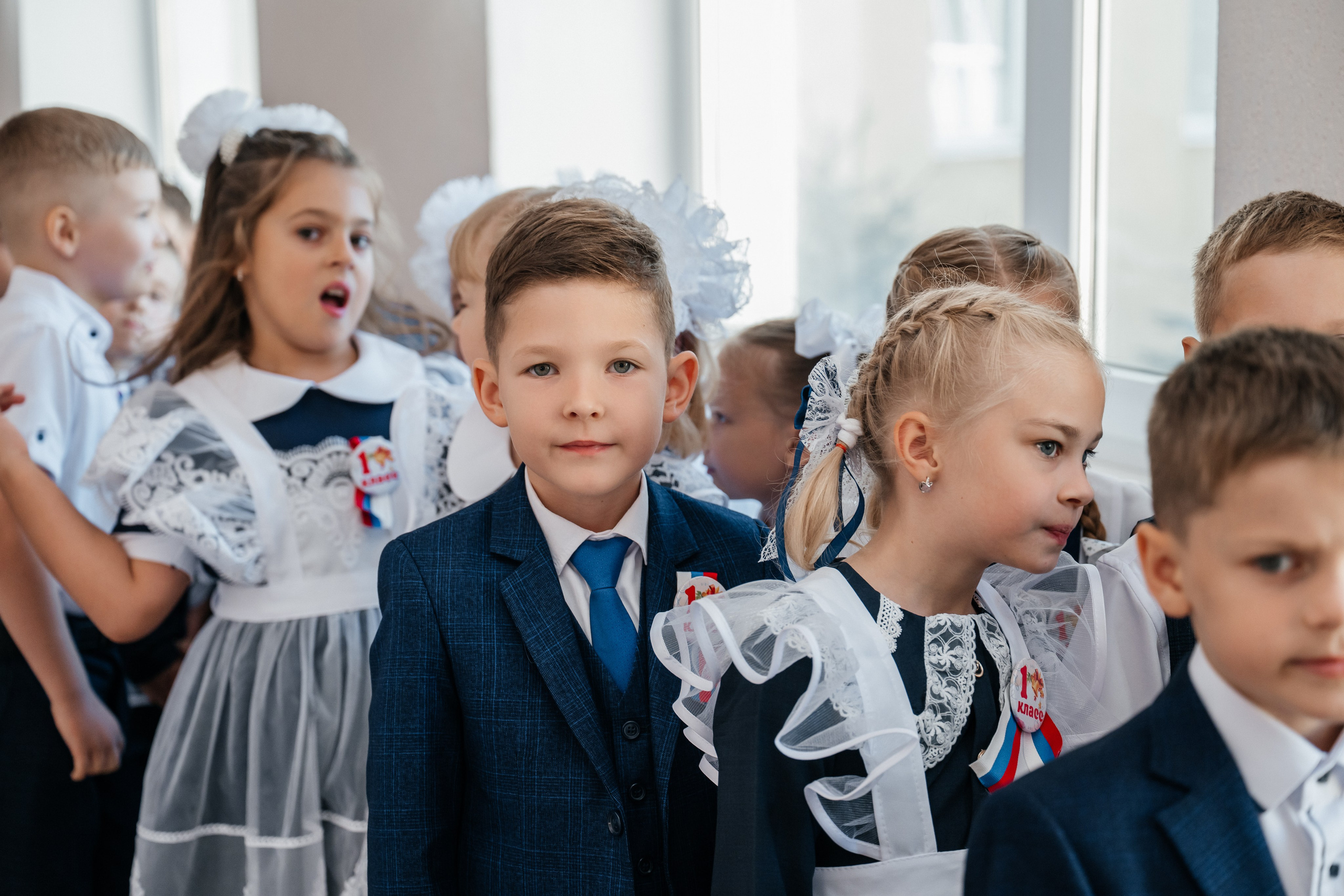 День первоклассника. Школьный фотограф в Валуйках. Фотосессии для выпускников и изготовление выпускных альбомов в городе Валуйки и в Белгородской области