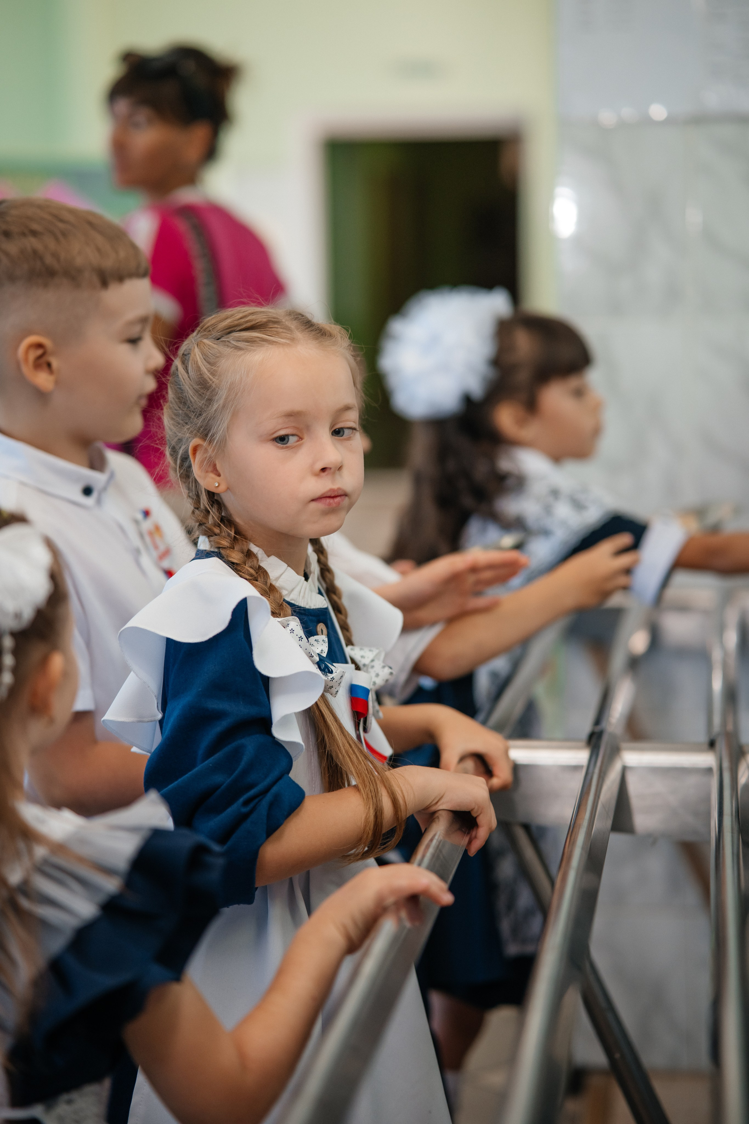 День первоклассника. Школьный фотограф в Валуйках. Фотосессии для выпускников и изготовление выпускных альбомов в городе Валуйки и в Белгородской области