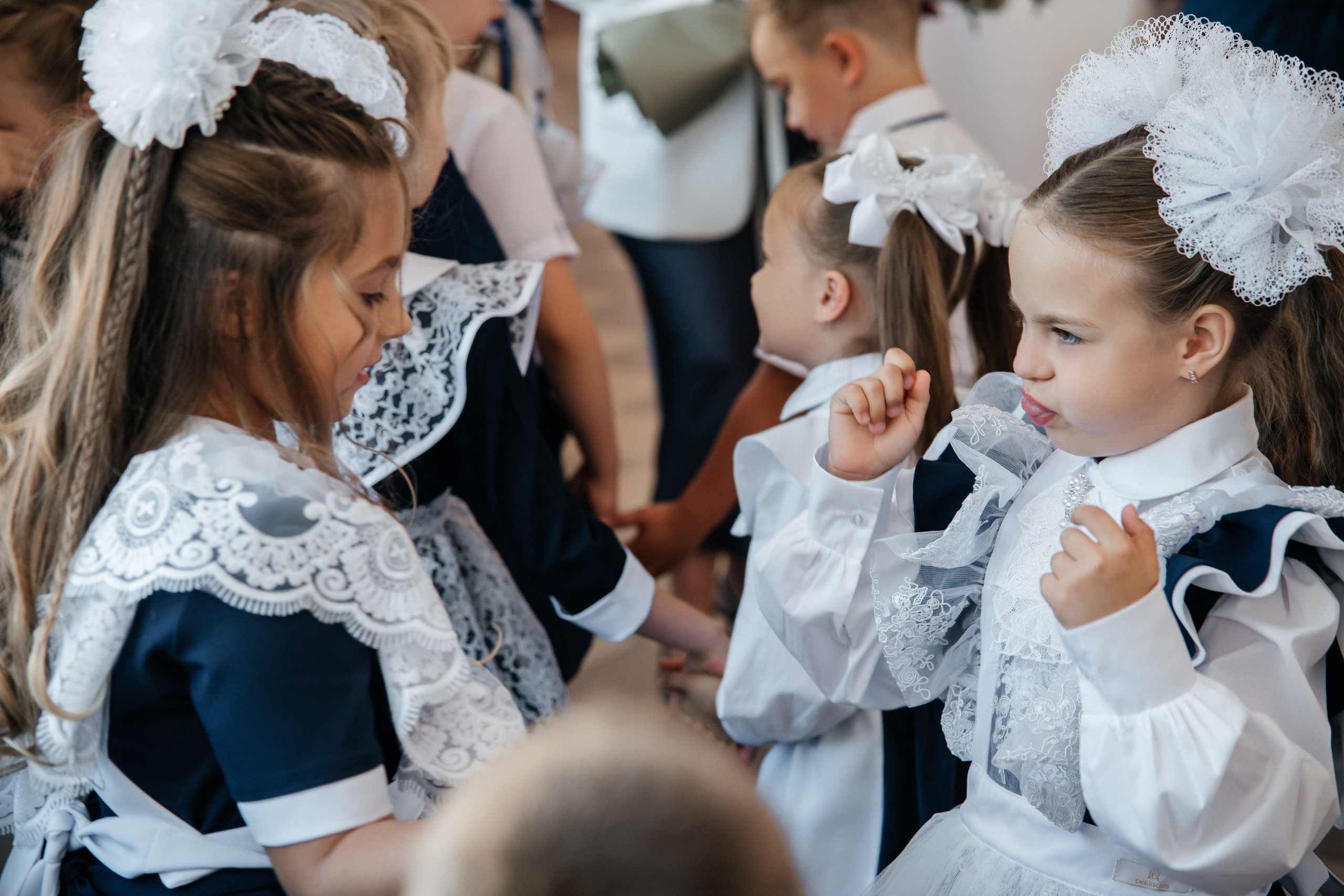 День первоклассника. Школьный фотограф в Валуйках. Фотосессии для выпускников и изготовление выпускных альбомов в городе Валуйки и в Белгородской области