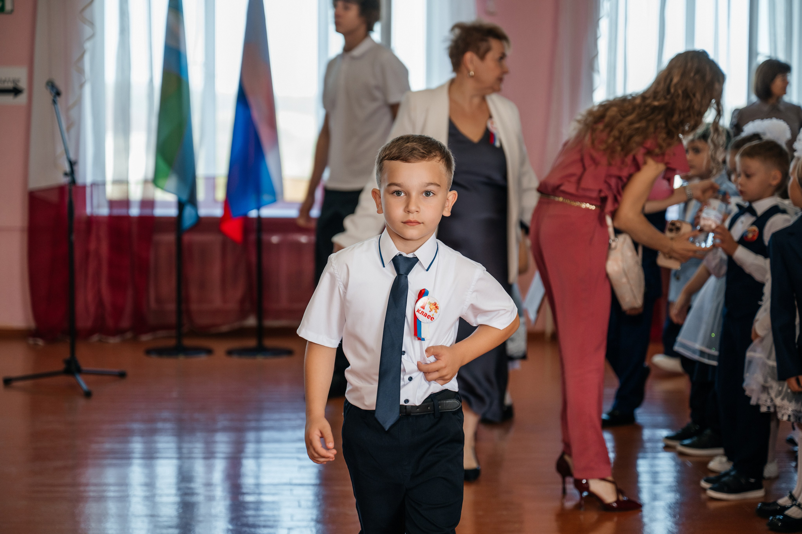 День первоклассника. Школьный фотограф в Валуйках. Фотосессии для выпускников и изготовление выпускных альбомов в городе Валуйки и в Белгородской области