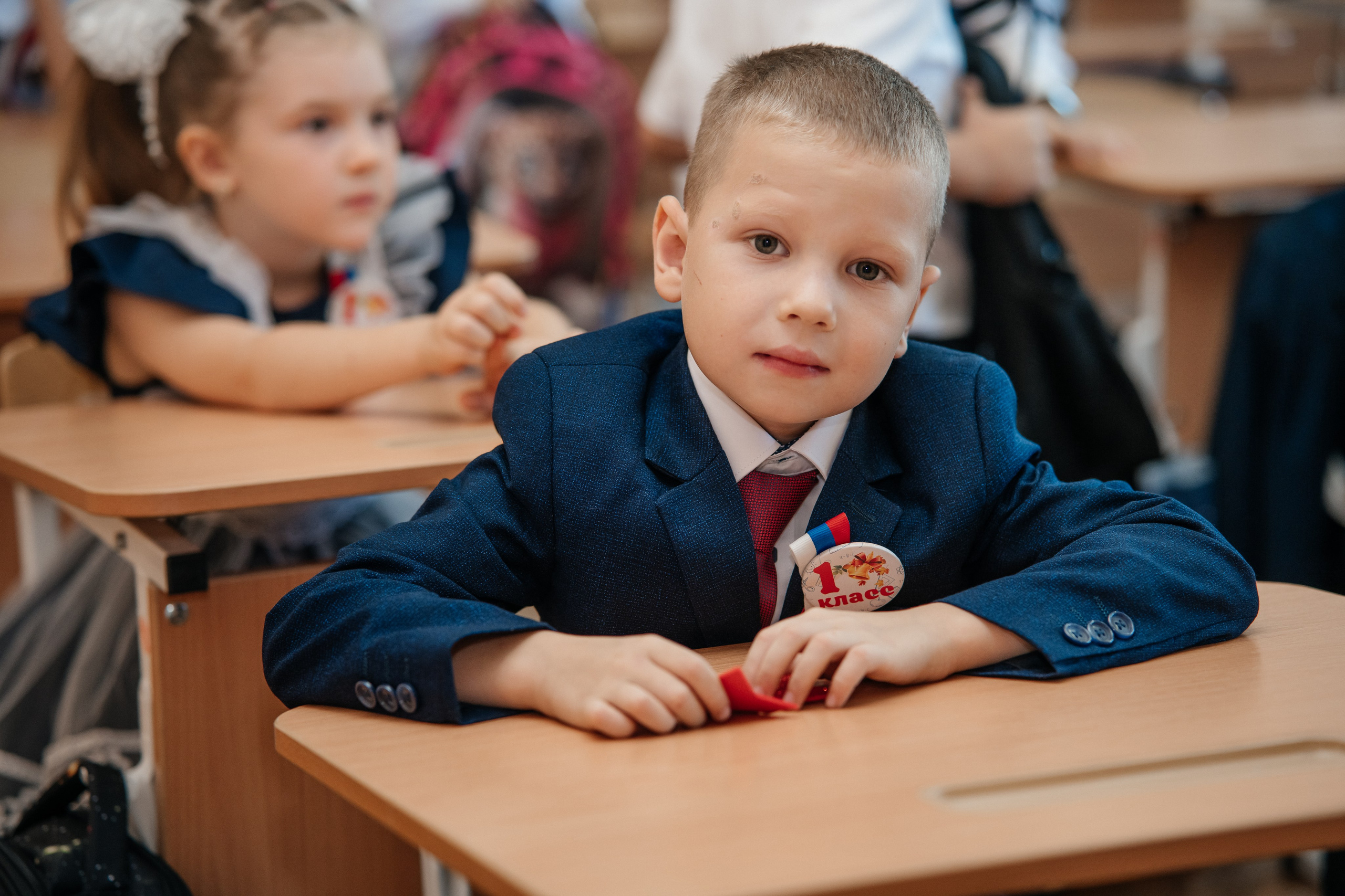 День первоклассника. Школьный фотограф в Валуйках. Фотосессии для выпускников и изготовление выпускных альбомов в городе Валуйки и в Белгородской области
