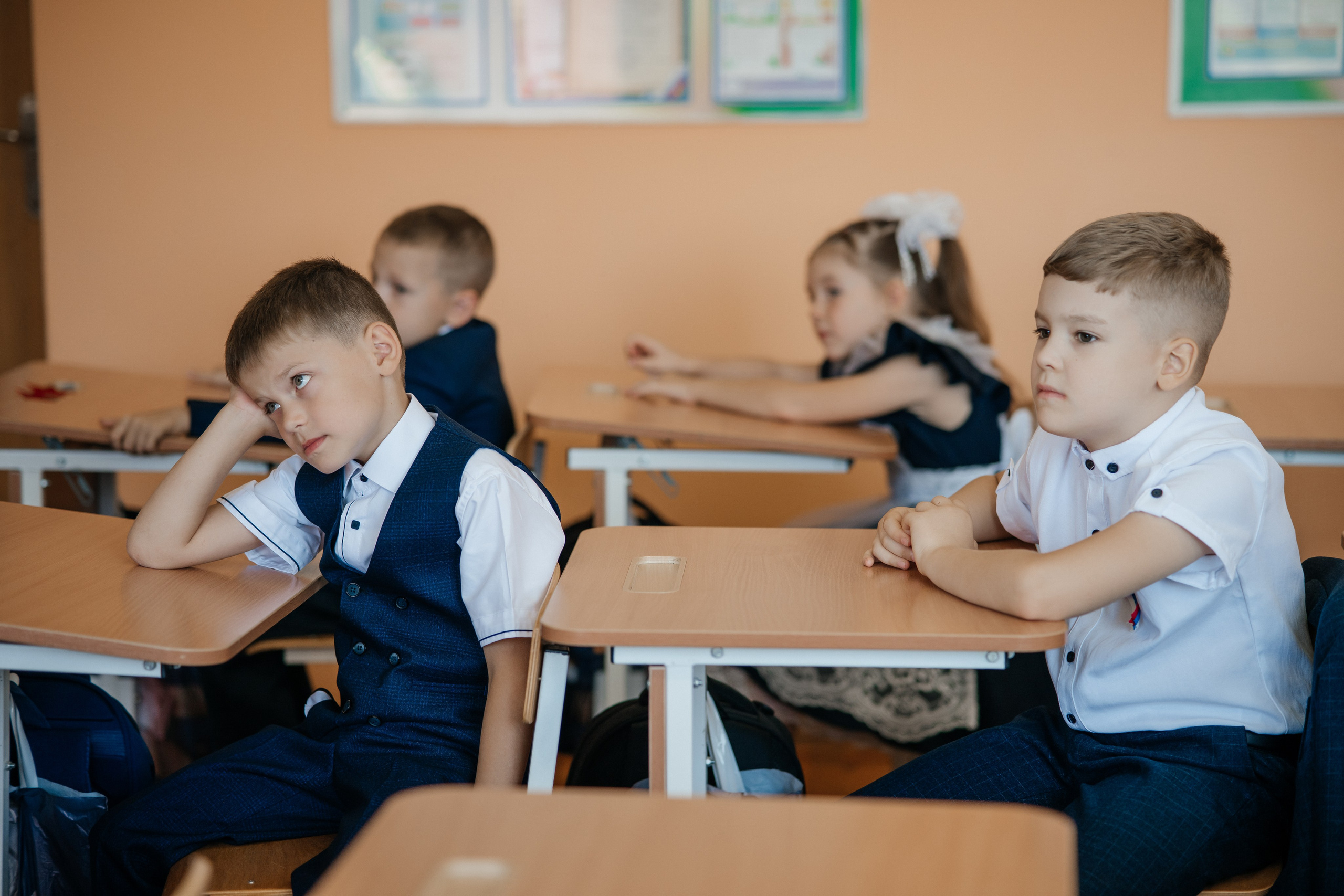 День первоклассника. Школьный фотограф в Валуйках. Фотосессии для выпускников и изготовление выпускных альбомов в городе Валуйки и в Белгородской области
