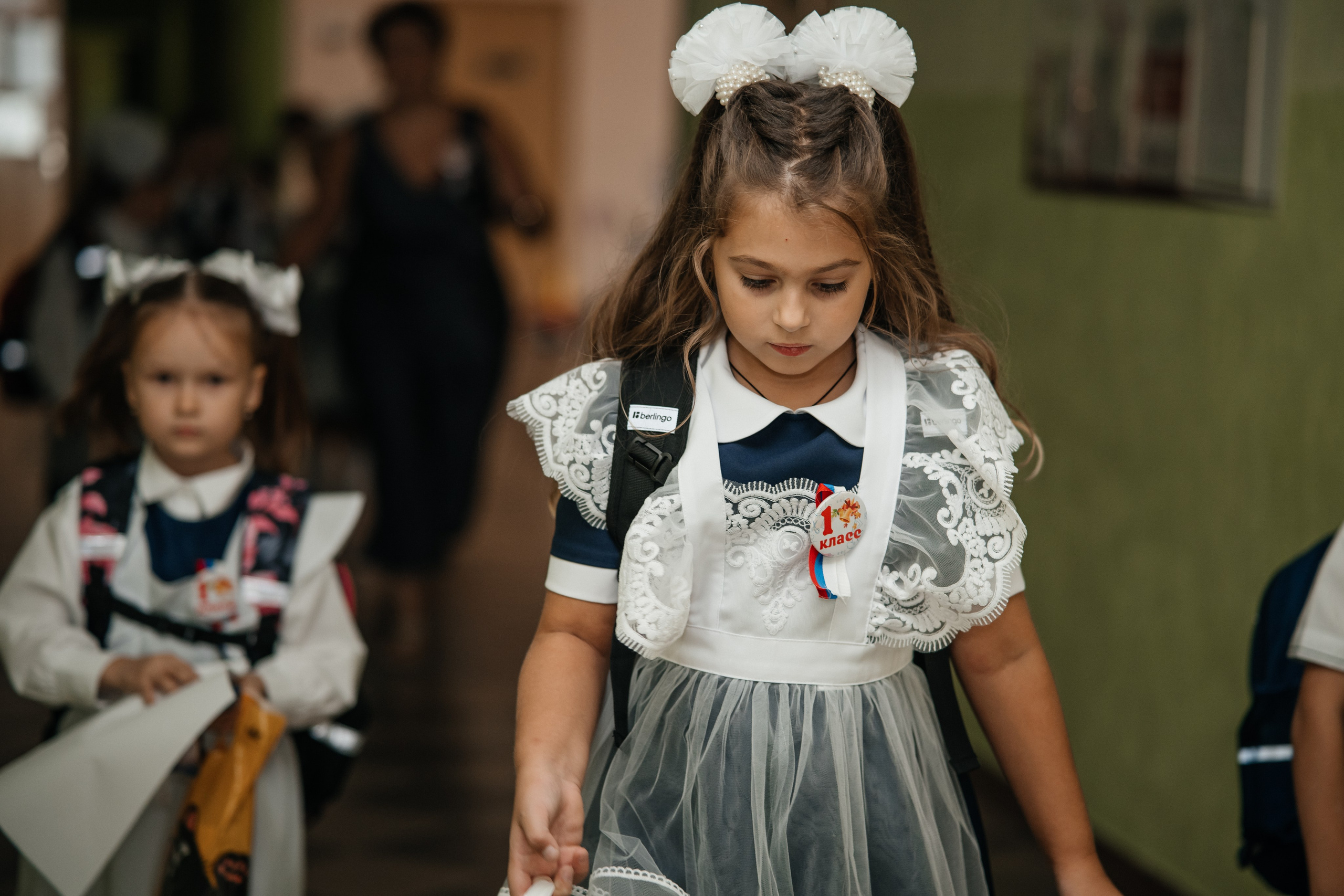 День первоклассника. Школьный фотограф в Валуйках. Фотосессии для выпускников и изготовление выпускных альбомов в городе Валуйки и в Белгородской области