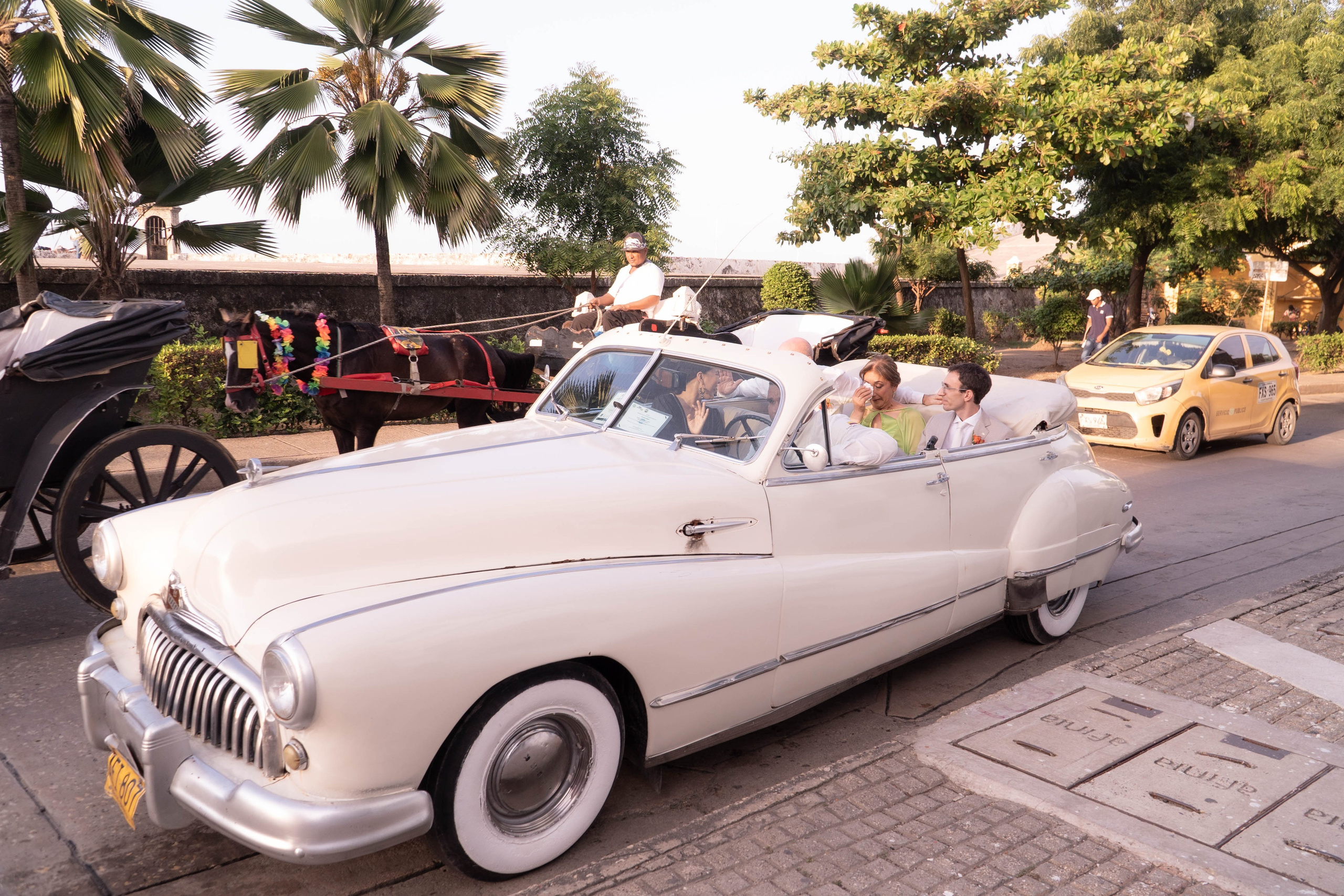 Catalina and Romain. Wedding Photographer in Barcelona and Medellin