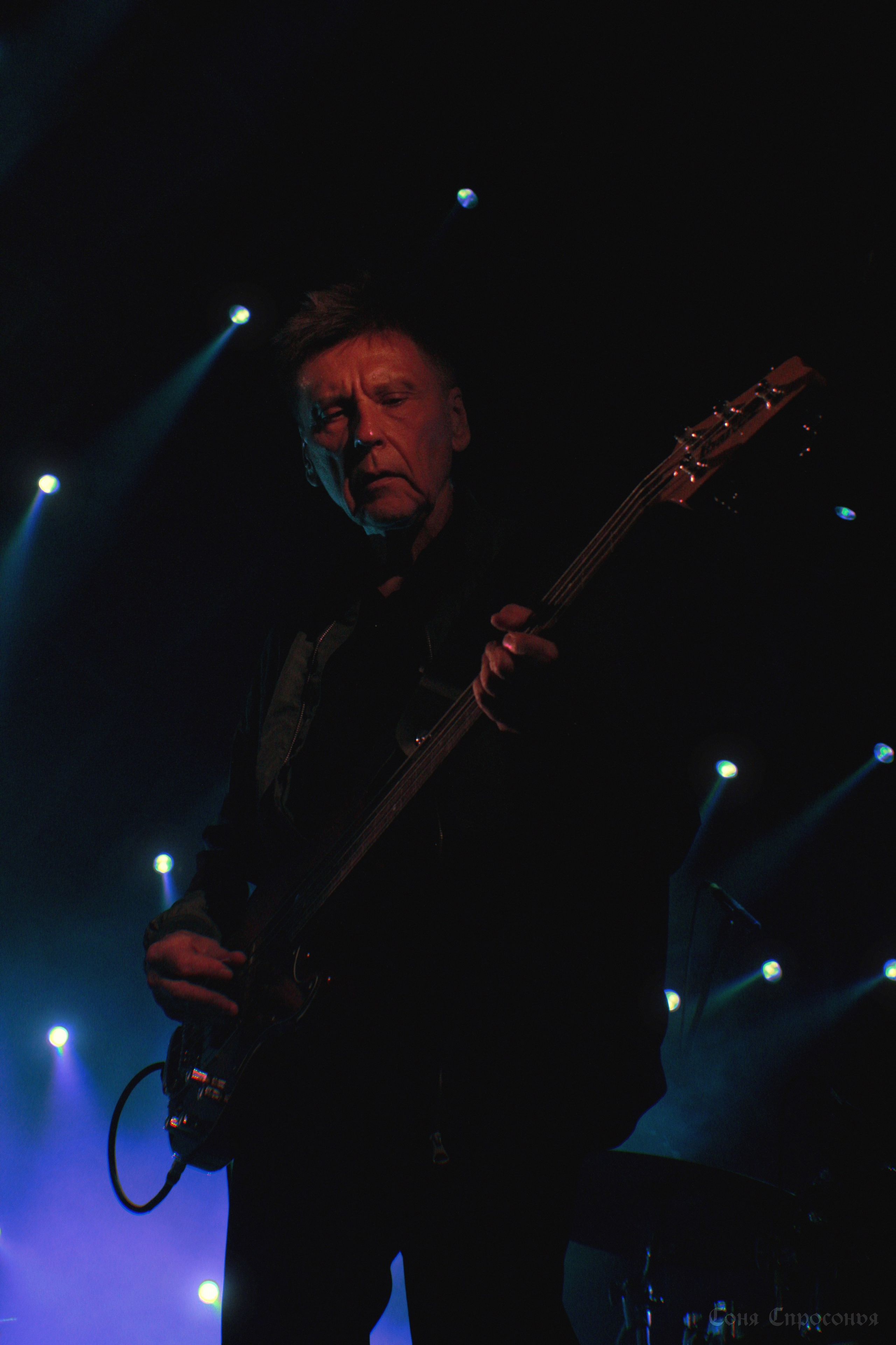 Синестетик 26.08.23. Концертный и портретный фотограф в Москве Соня Спросонья