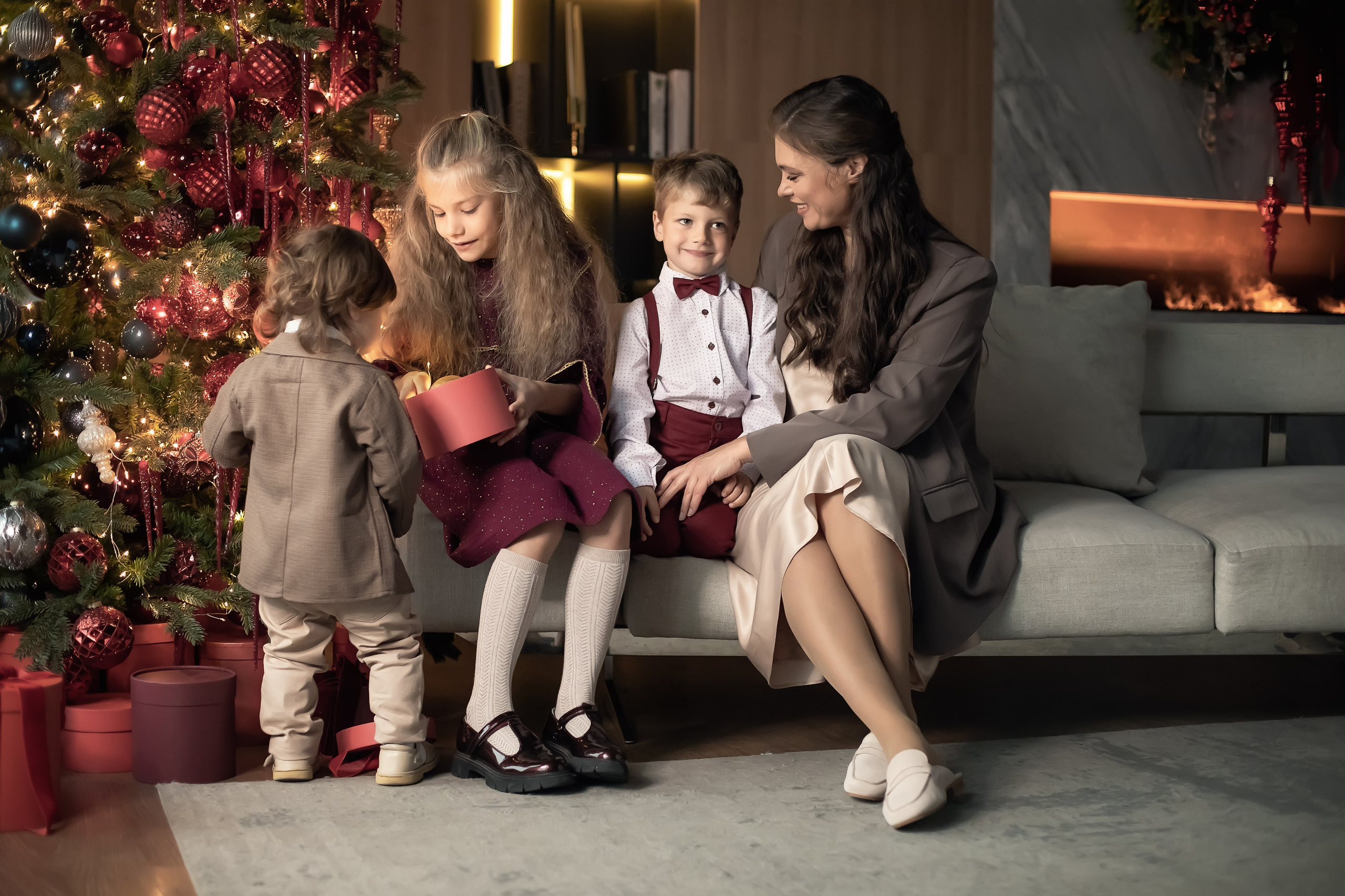 Новогодняя семейная съемка в студии. ФОТОГРАФ