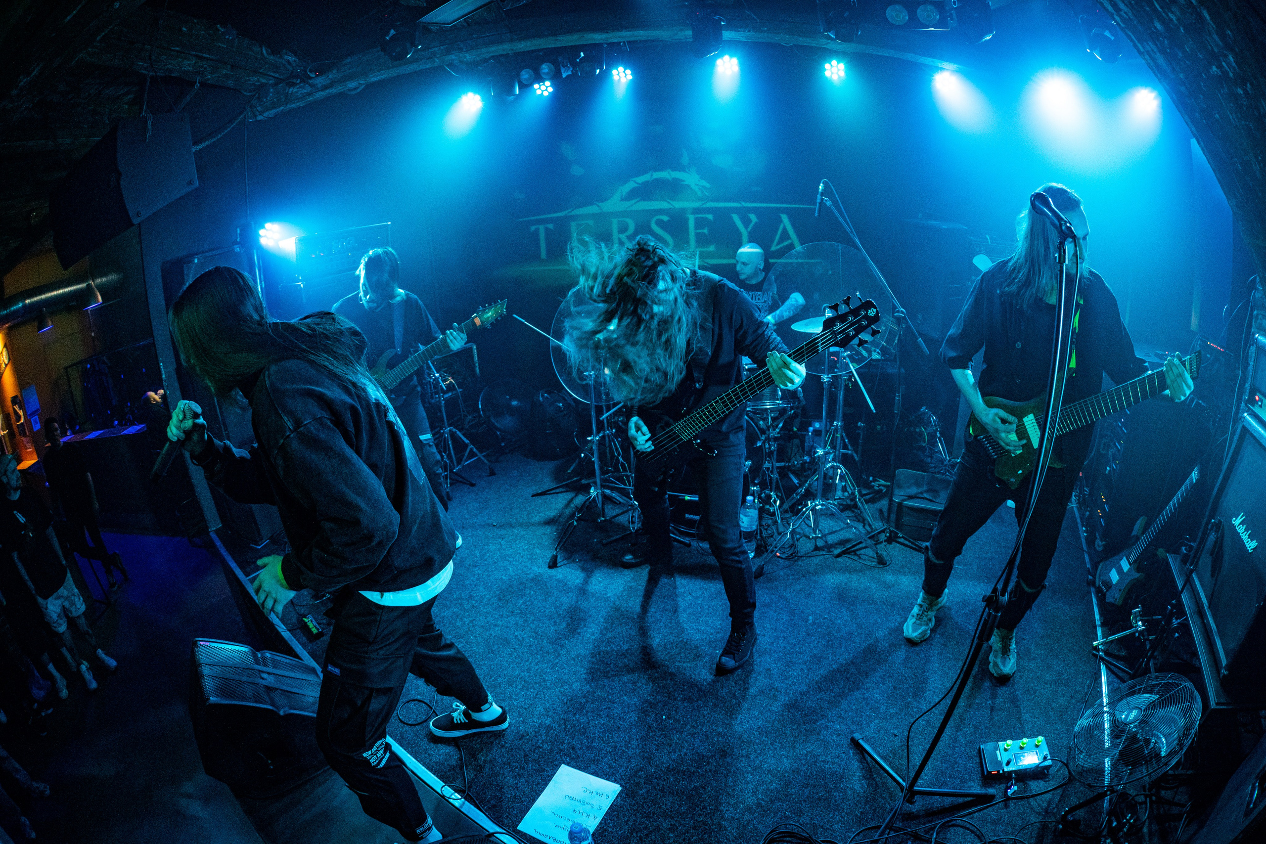 ОМУТ ГИГ|Zoccolo 2.0. Концертный и репортажный фотограф в Санкт-Петербурге Слава Пахомов