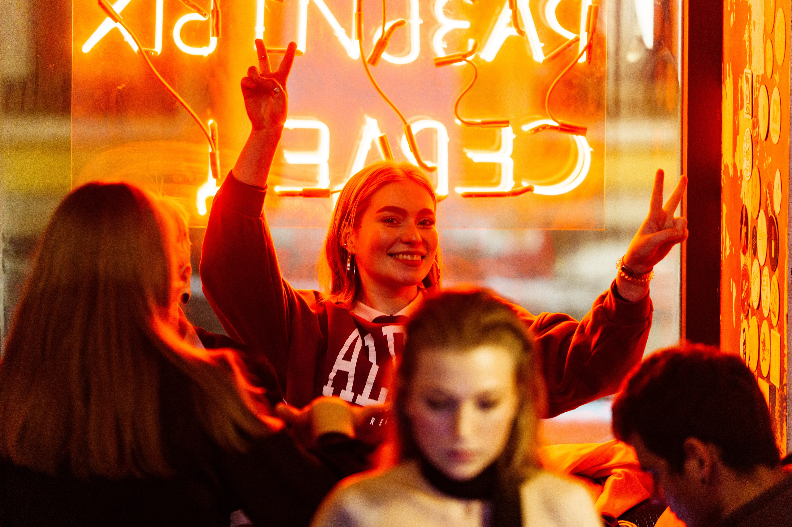 День святого Валентина в Баре разбитых сердец. Концертный и репортажный фотограф в Санкт-Петербурге Слава Пахомов