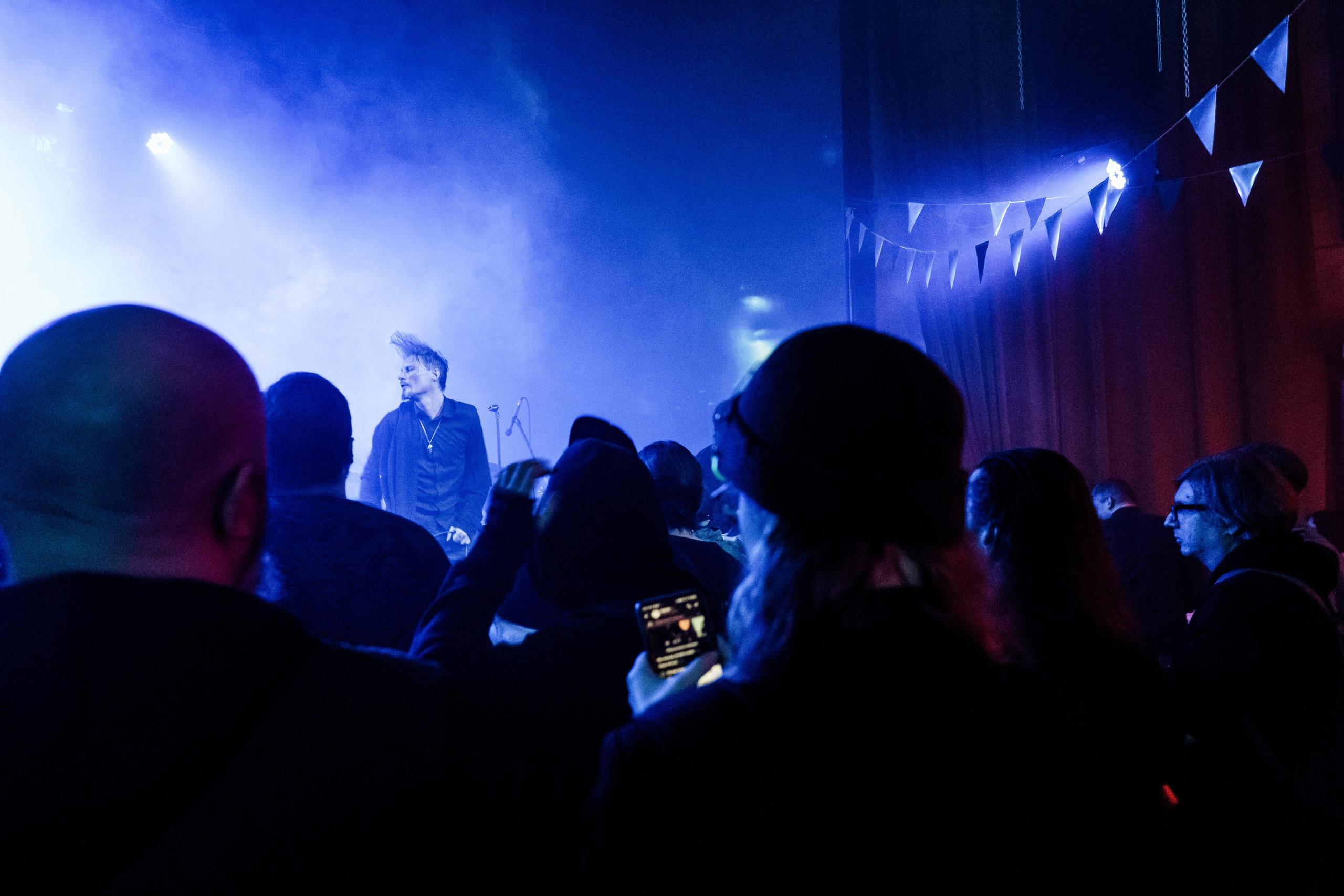 Inside the Rain|Ласточка. Концертный и репортажный фотограф в Санкт-Петербурге Слава Пахомов