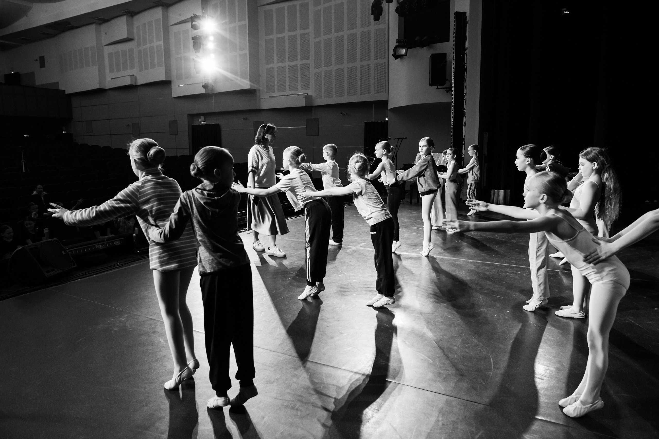 Дк Воровского отчетный концерт. Семейный и детский фотограф Анна Петракова