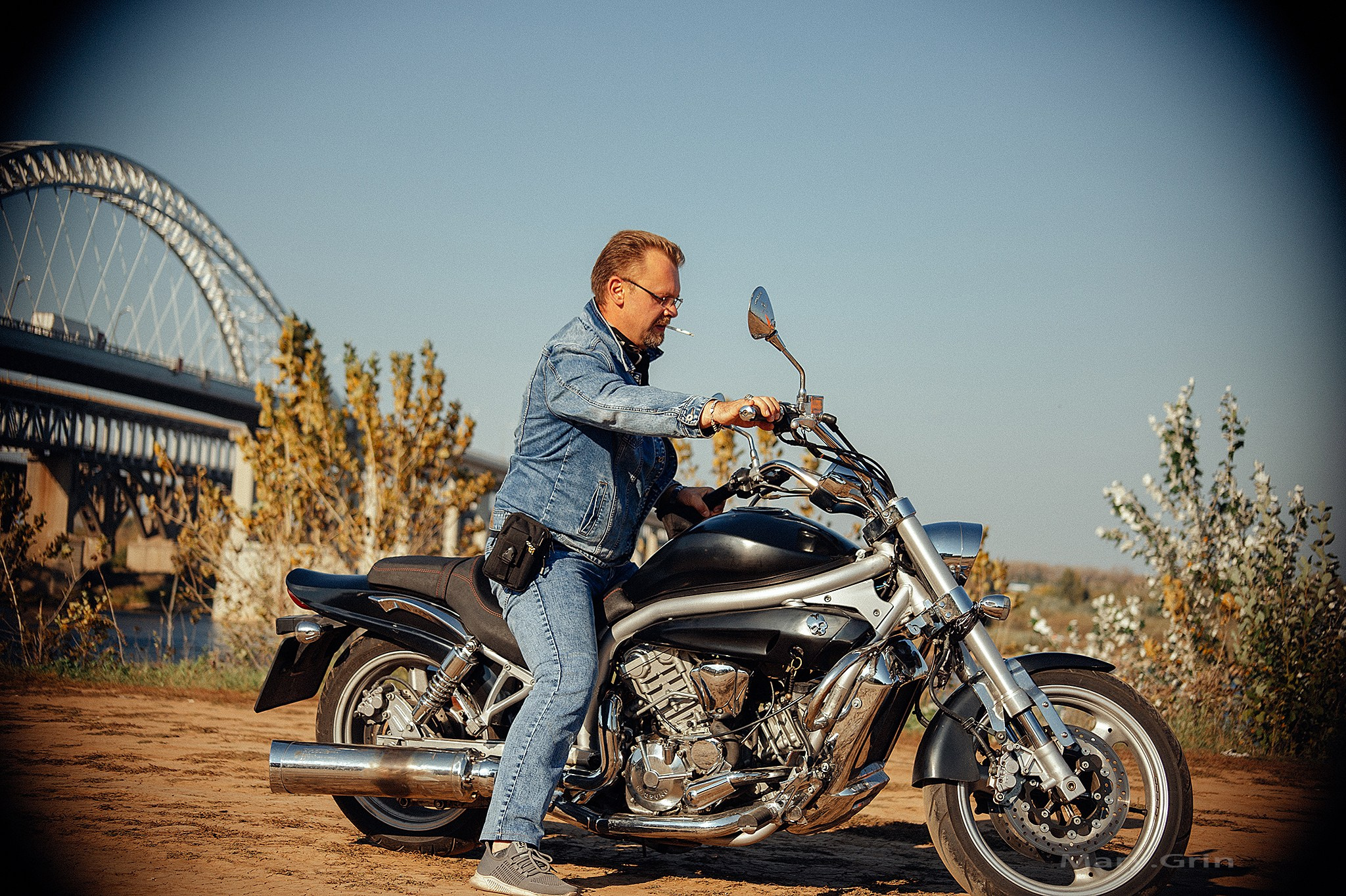 Дмитрий с мотоциклом. Детский и семейный фотограф, фотограф мероприятий Нижний Новгород