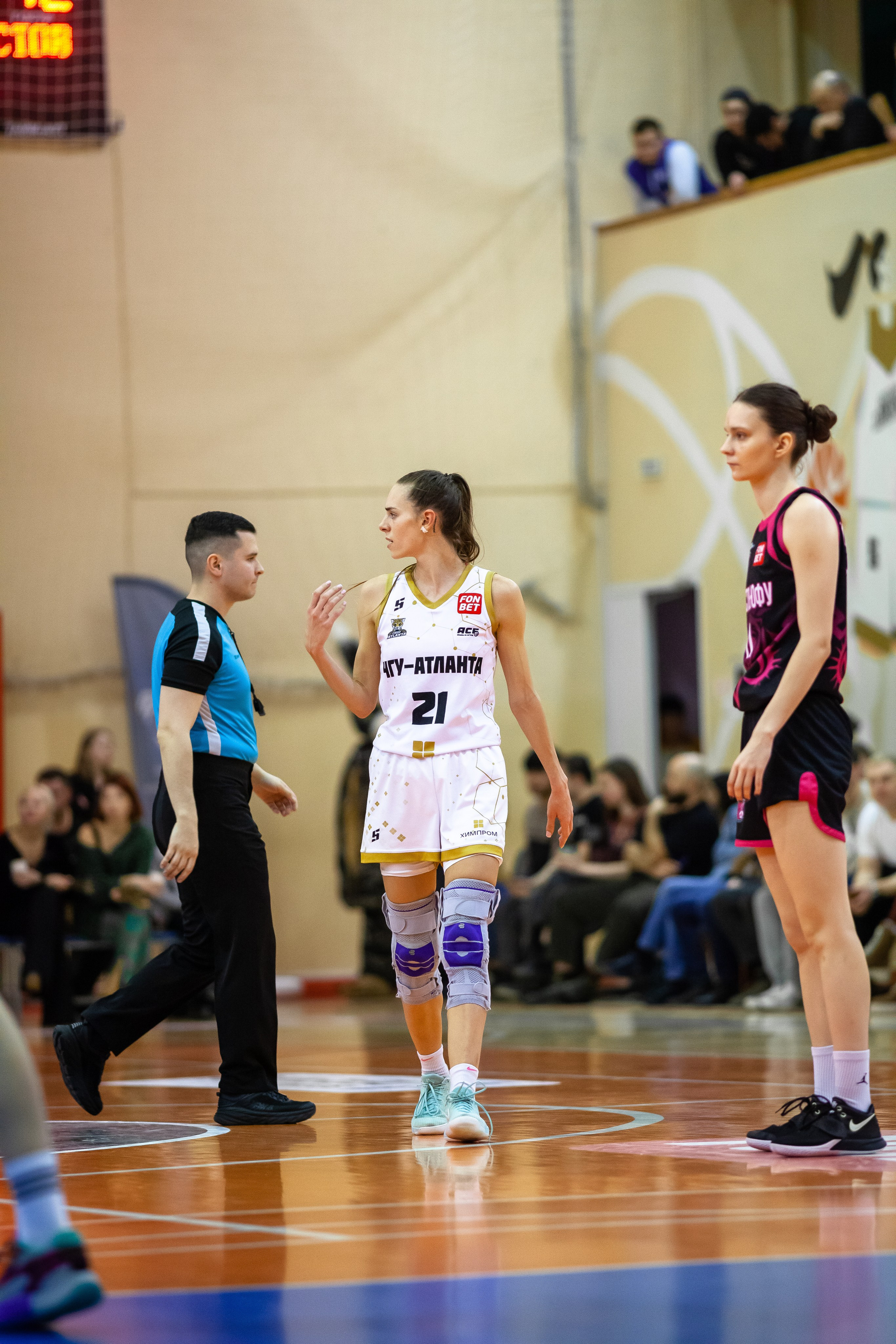 ЧГУ-Атланта — Ростов-ЮФУ / 1 игра. Фотография