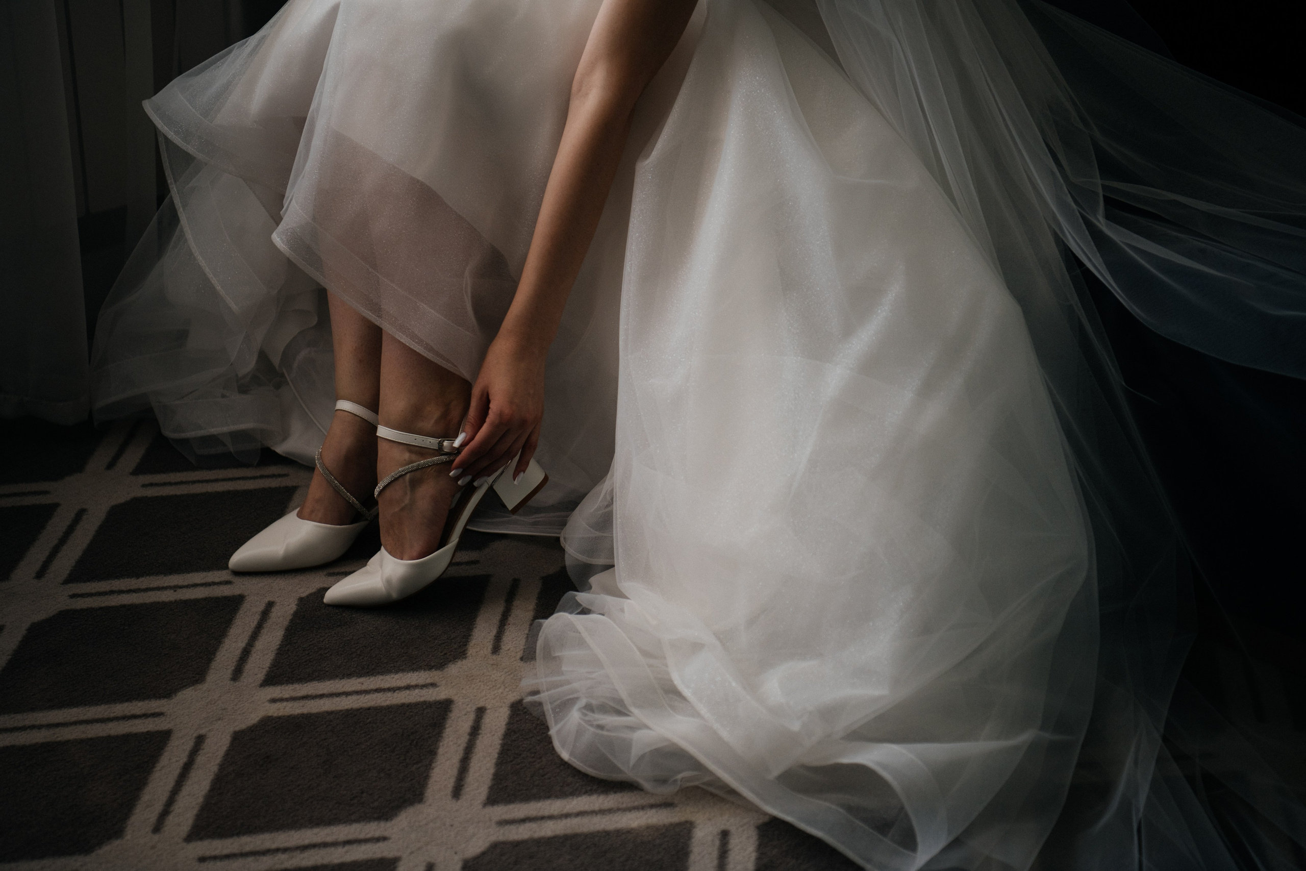 alt="Свадебная фотосессия в Барнауле. Свадебный фотограф Анна Глухова"