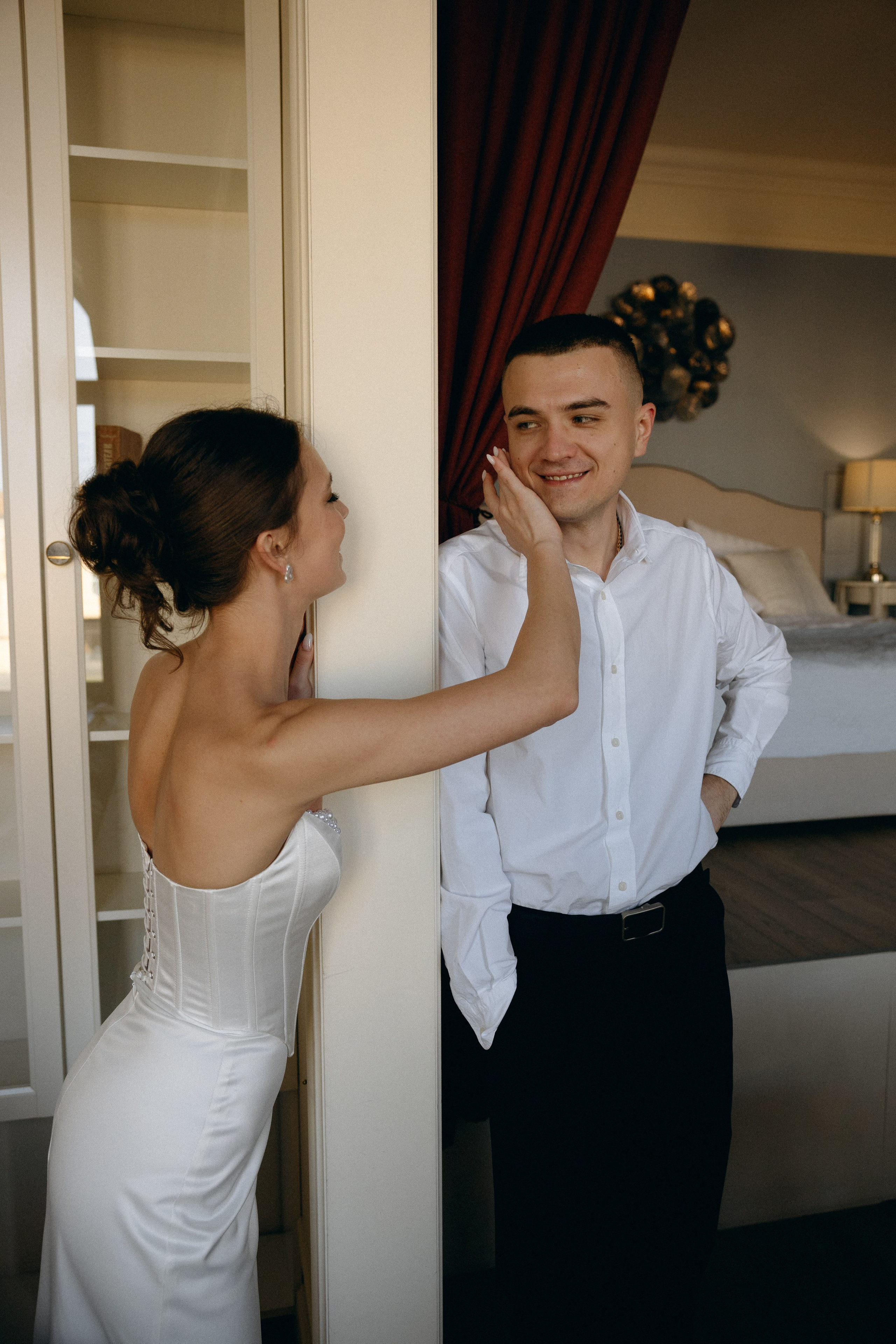 Только вдвоем под небом Петербурга. Свадебный фотограф Таня Караисаева