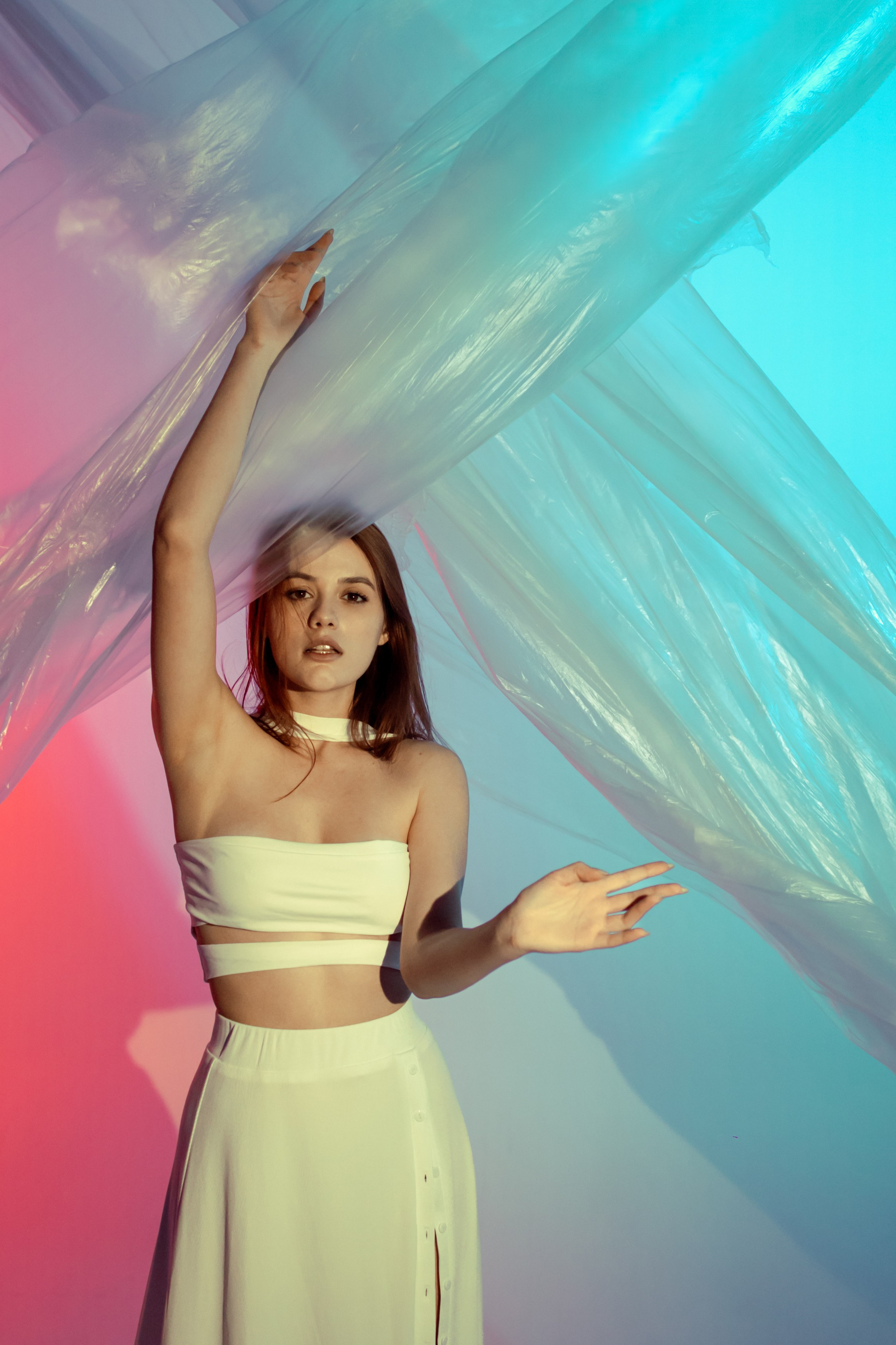 Нарушая вакуум. Портретный фотограф Лакшин Денис. Истории через фотографию