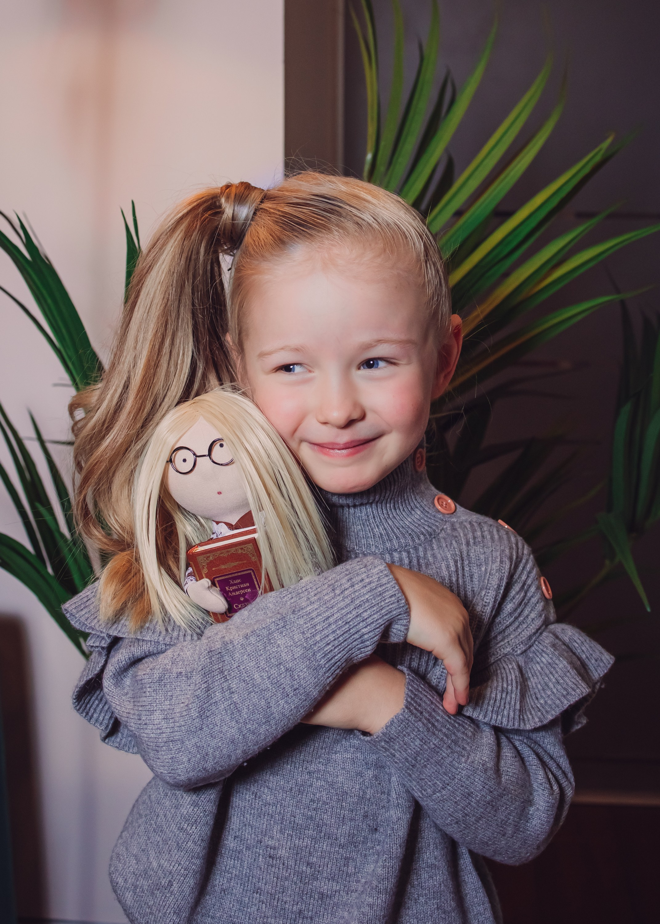 Новогодняя съемка в студии Алеси Марии. Агенство фотографов под любой запрос. Москва